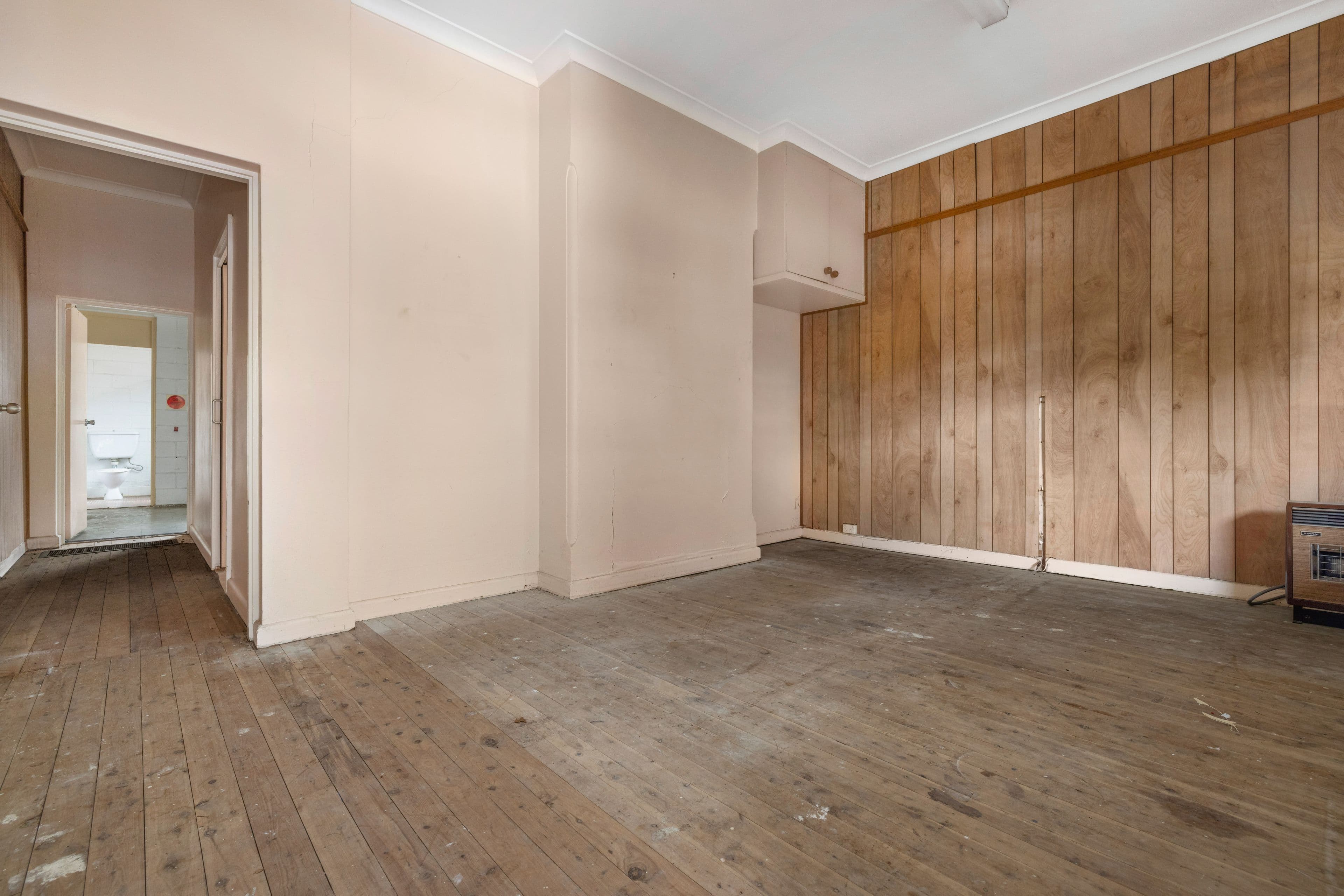32 Montague Street, Goulburn NSW 2580, Goulburn - Thumbnail 4