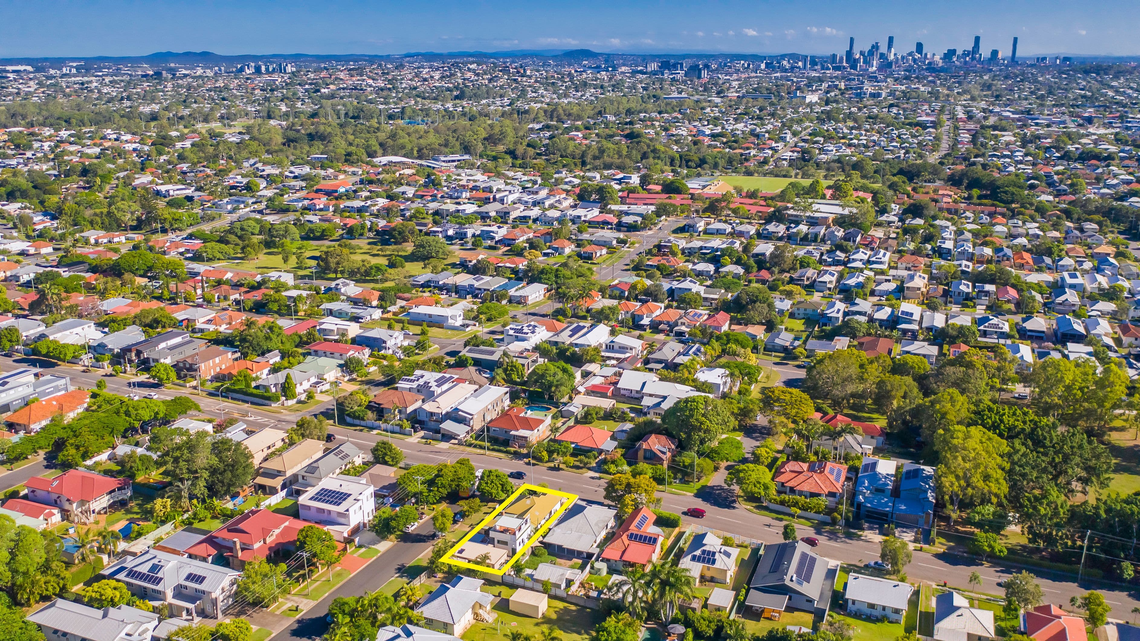 2 Barker Street, Wavell Heights QLD 4012, Wavell Heights - Thumbnail 2