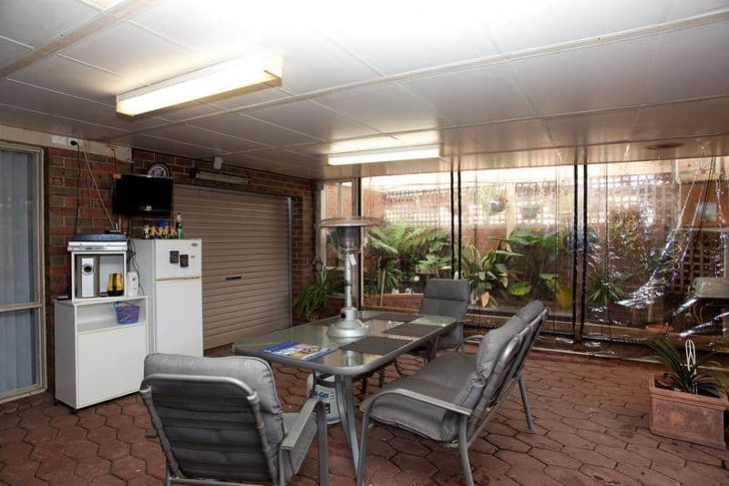 9 Pentland Drive, EPPING VIC 3076, Epping - Thumbnail 3