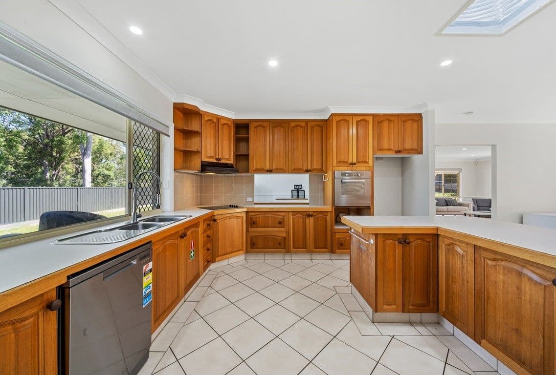 5 Timberlea Court, Helensvale QLD 4212, Helensvale - Thumbnail 5