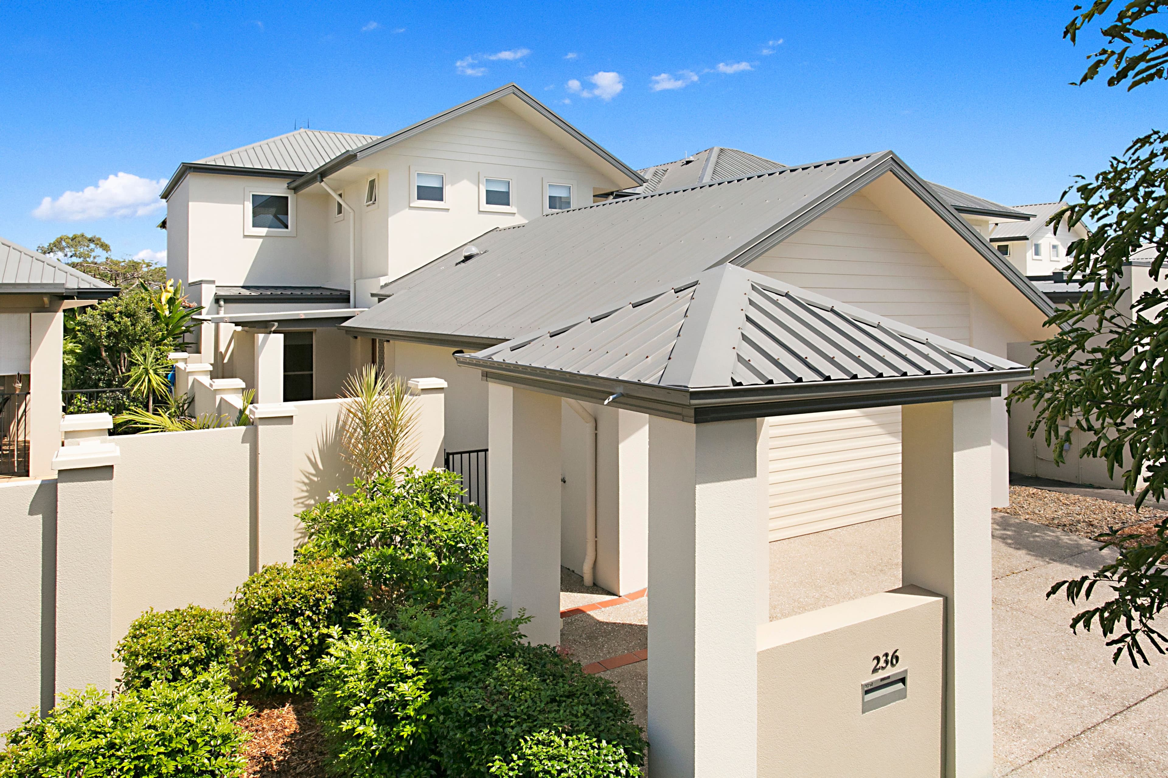 236 Easthill Drive, Robina QLD 4226, Robina - Thumbnail 3