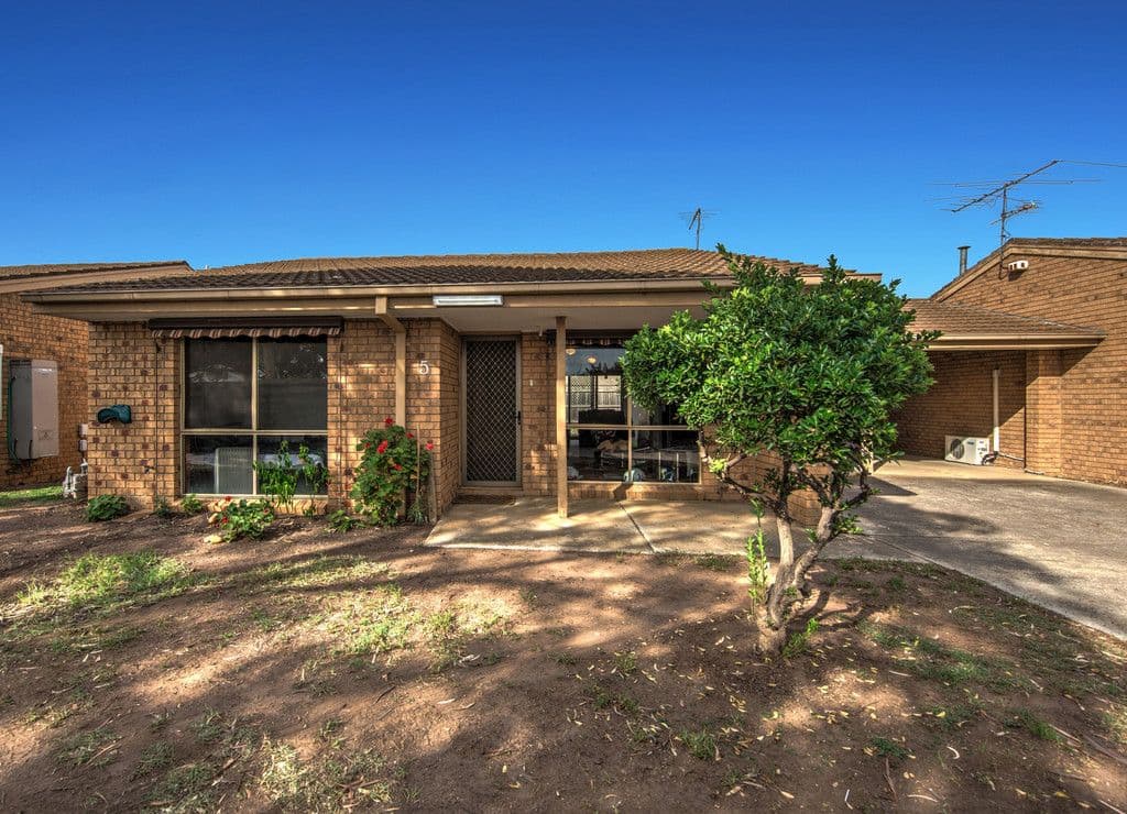 18 Toolern Street, Melton South VIC 3338, Melton South - Image 1