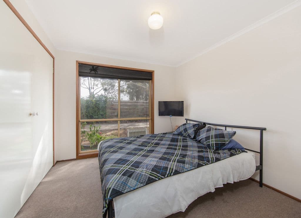 18 Toolern Street, Melton South VIC 3338, Melton South - Thumbnail 6