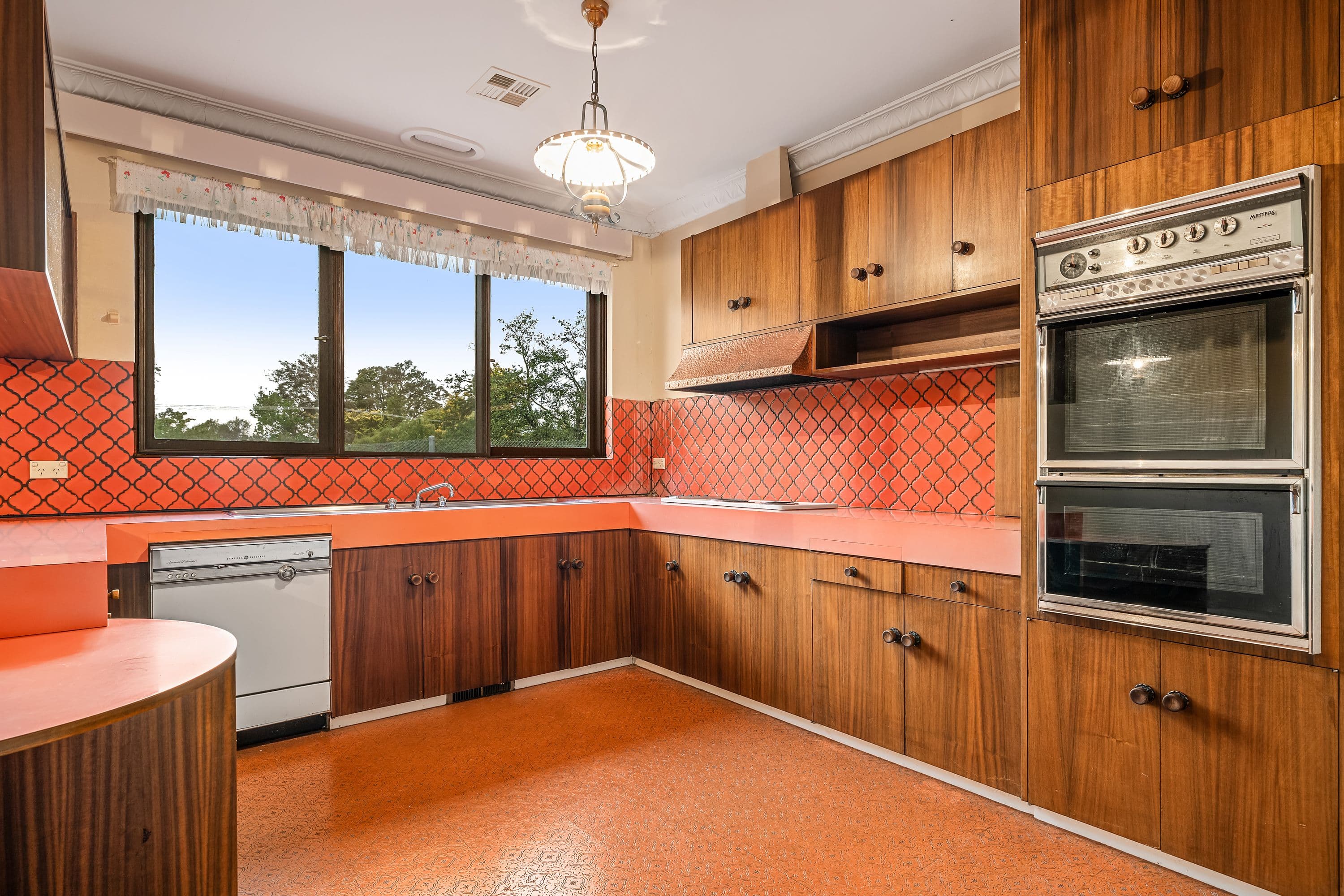 109 Springvale Drive, Weetangera ACT 2614, Weetangera - Thumbnail 2