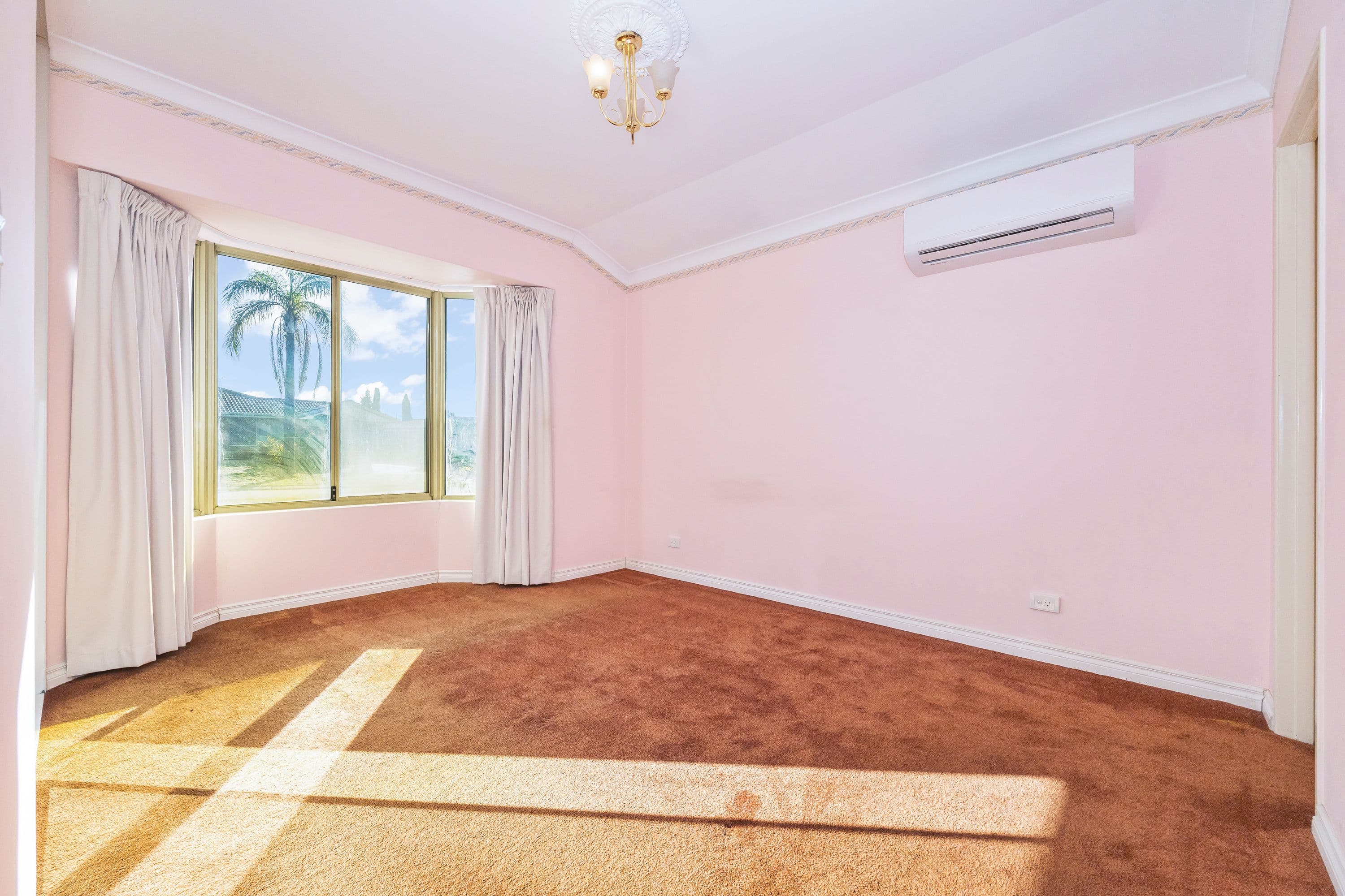 4 Lassen Gardens, Ballajura WA 6066, Ballajura - Thumbnail 5