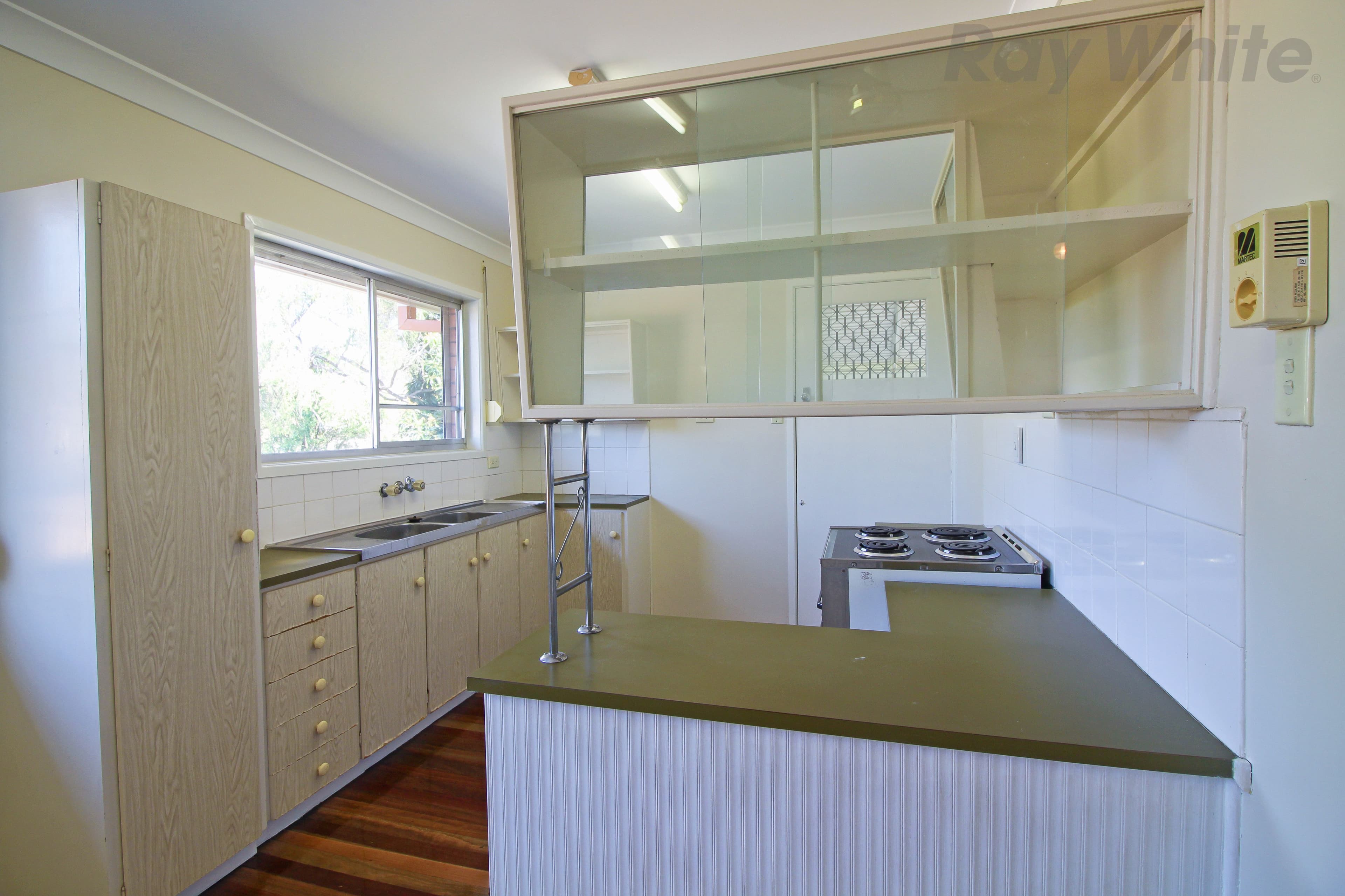 7 Burgess Street, Raceview QLD 4305, Raceview - Thumbnail 5