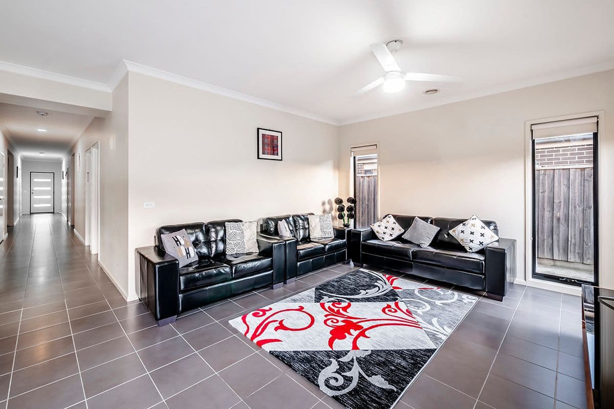 4 Staffordshire Place, Lyndhurst VIC 3975, Lyndhurst - Thumbnail 3