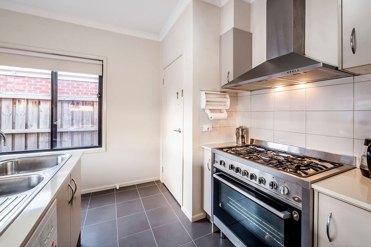 4 Staffordshire Place, Lyndhurst VIC 3975, Lyndhurst - Thumbnail 4