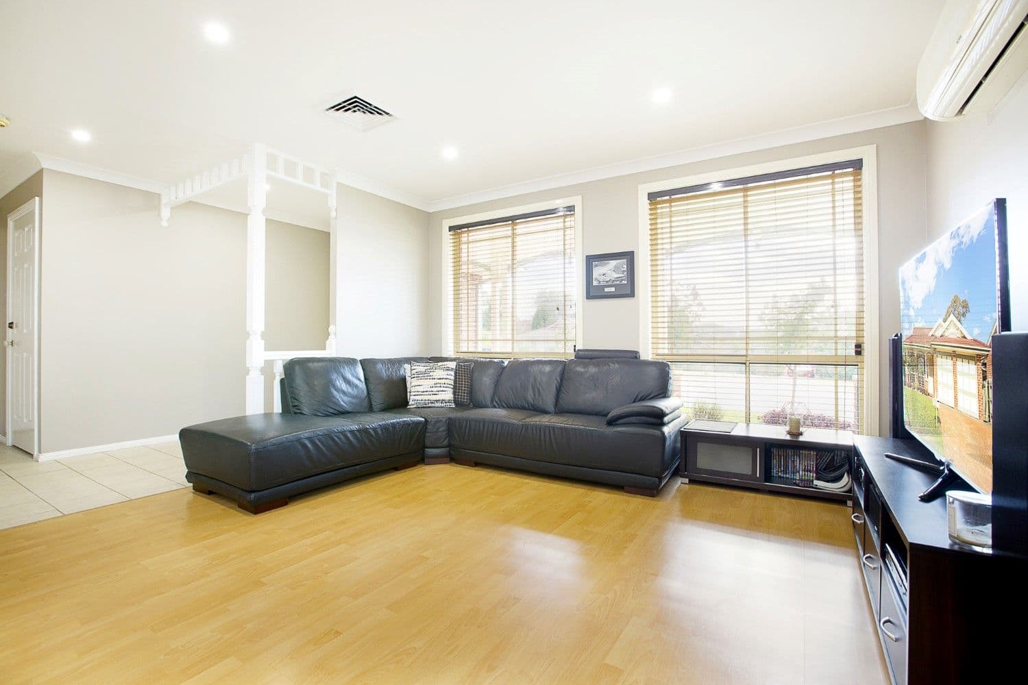 6 Dutba Place, Glenmore Park - Thumbnail 2
