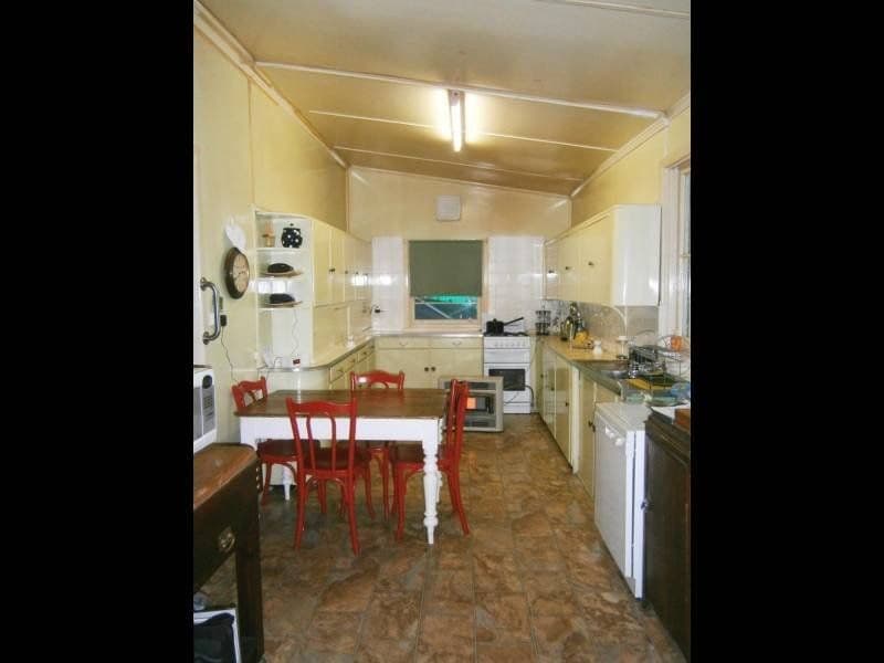 35 Parker Street, COOTAMUNDRA NSW 2590, Cootamundra - Thumbnail 4
