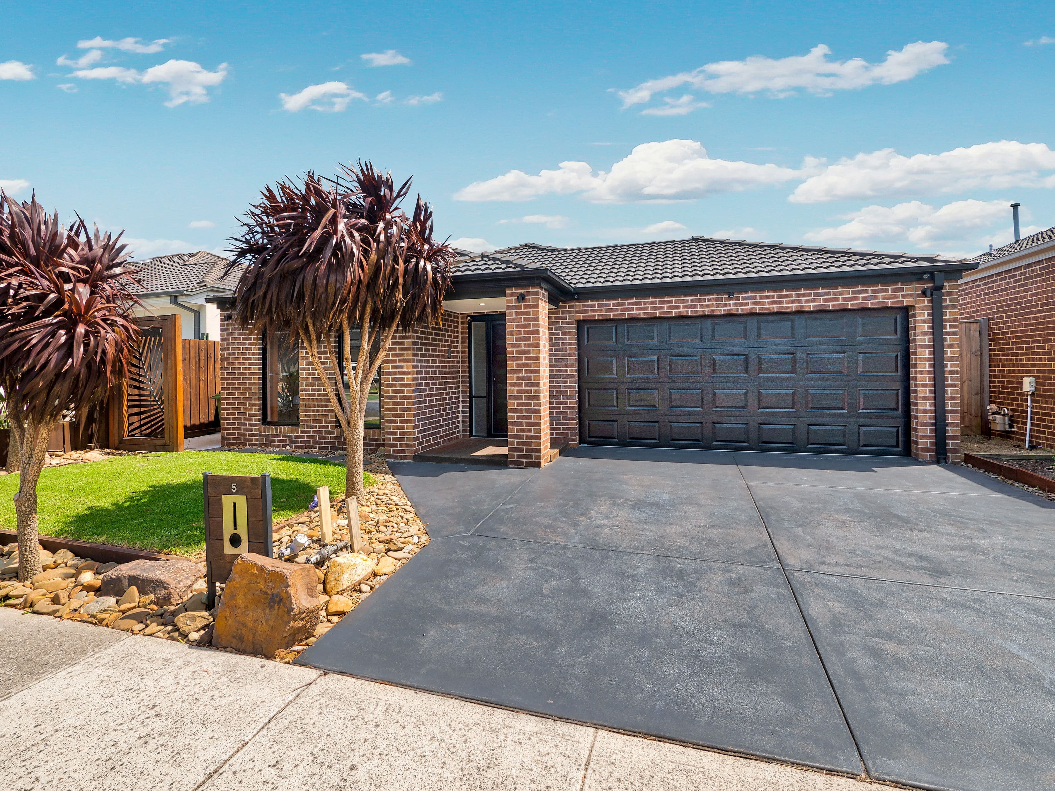 5 Black Gum Crescent, Cranbourne West VIC 3977, Cranbourne West - Image 1