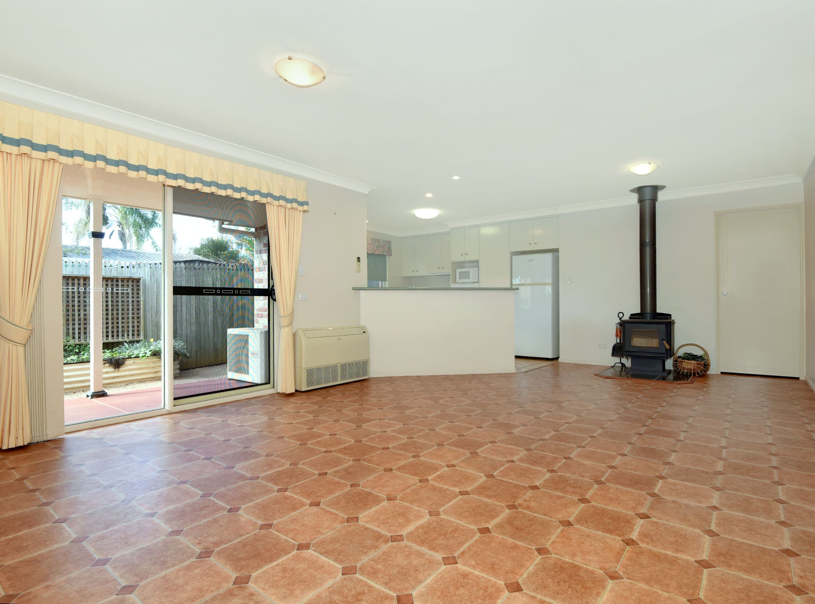 44 Hunter Street, Centenary Heights QLD 4350, Centenary Heights - Thumbnail 3