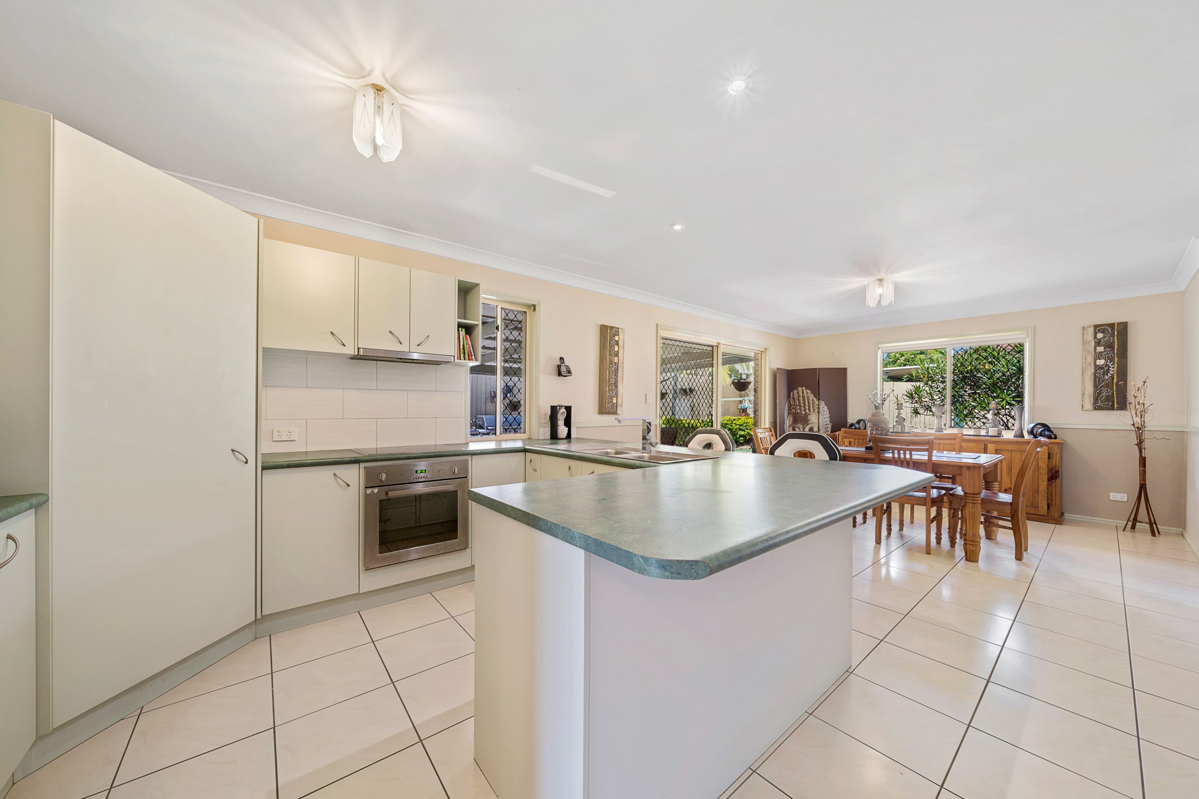 3 Cornwall Close, Heritage Park QLD 4118, Heritage Park - Thumbnail 5