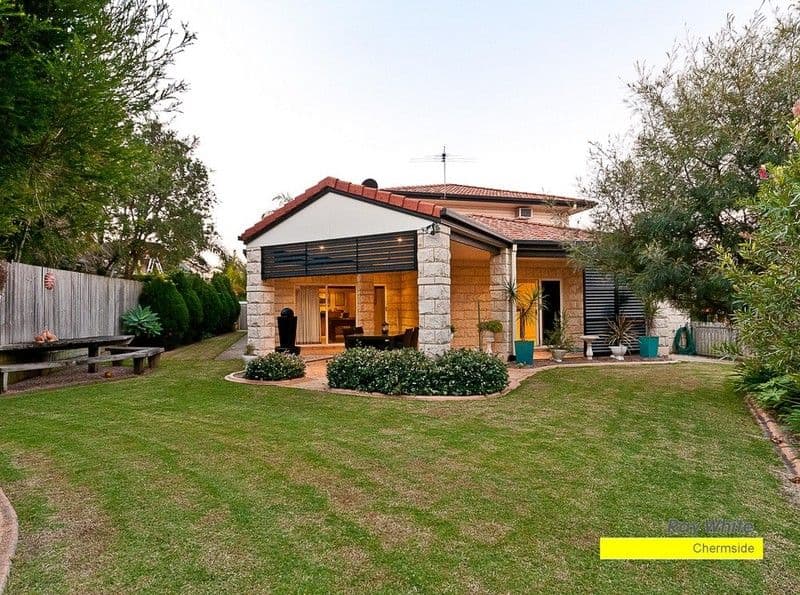 11 Noela Close, CARSELDINE QLD 4034, Carseldine - Thumbnail 2
