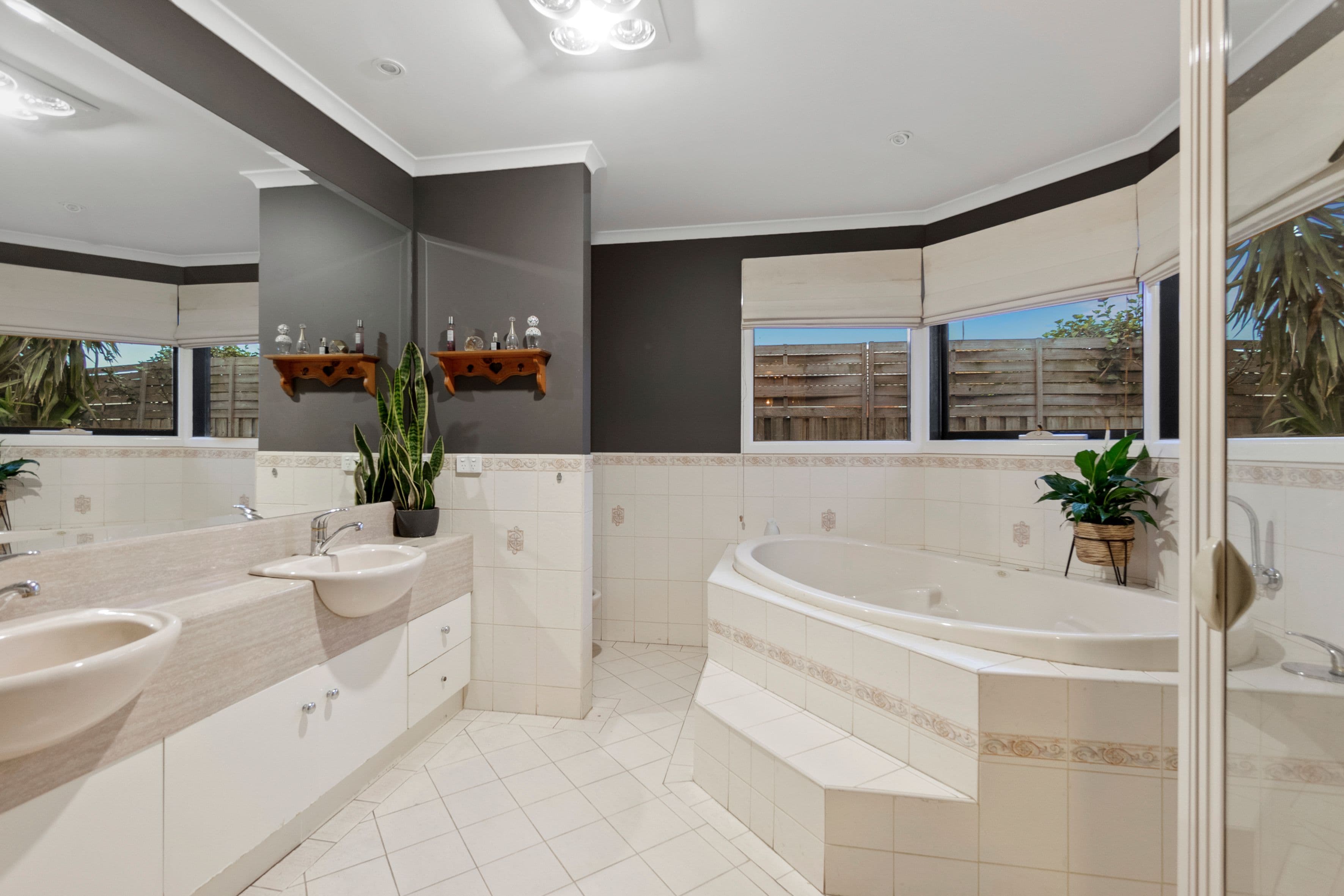49 Westleigh Drive, Werribee VIC 3030, Werribee - Thumbnail 6