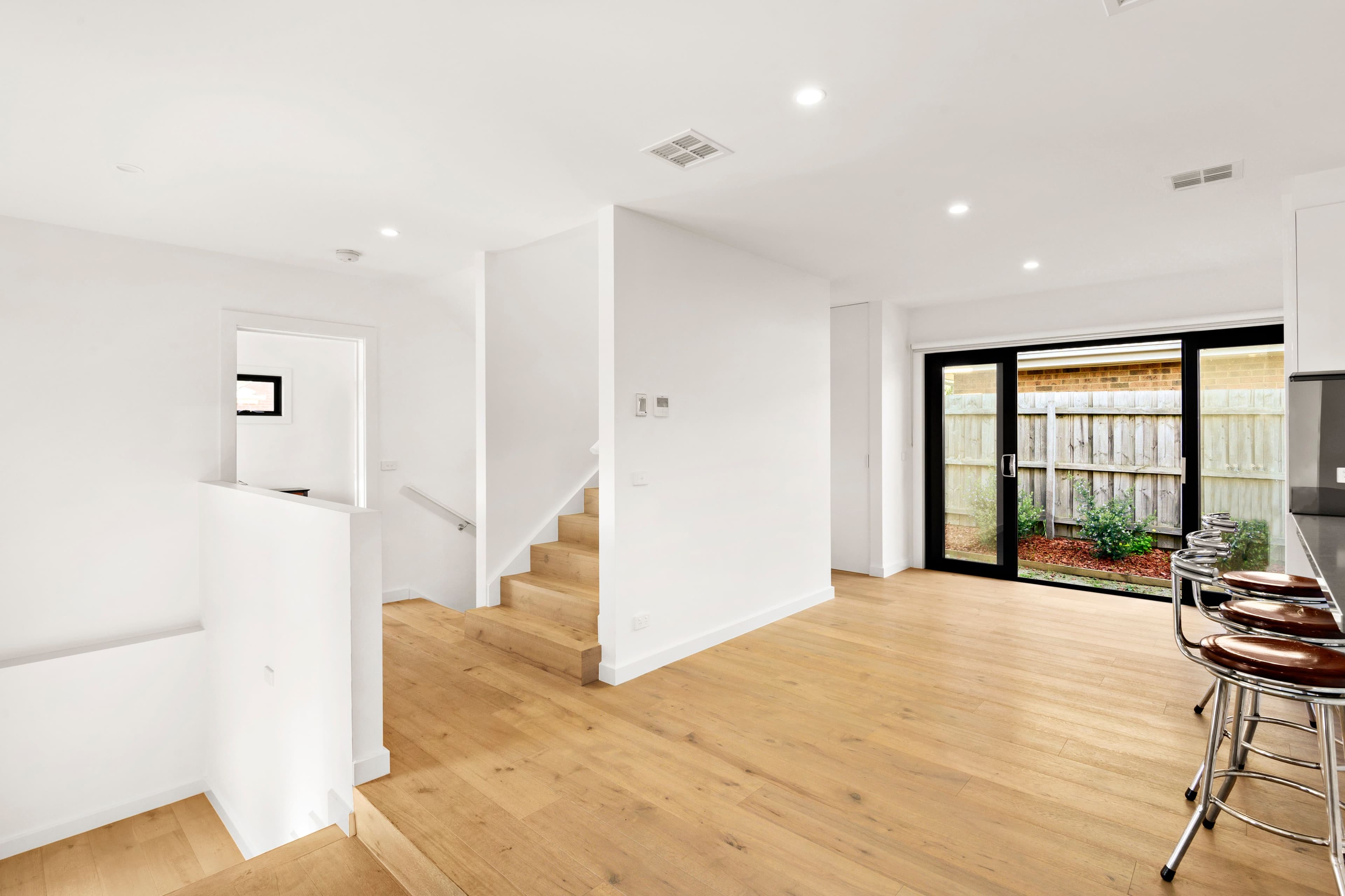 26 Winbirra Parade, Ashwood VIC 3147, Ashwood - Thumbnail 2