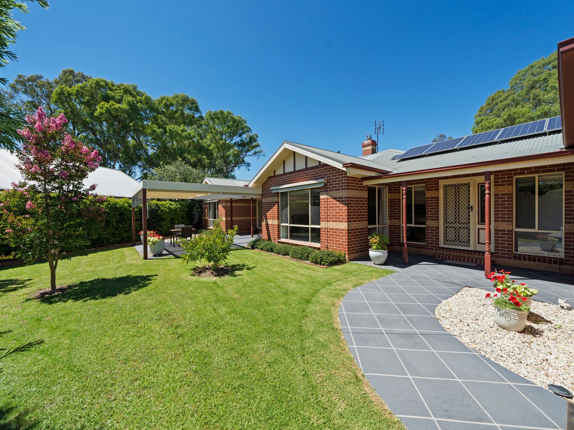 8 Park Place, Benalla VIC 3672, Benalla - Image 1