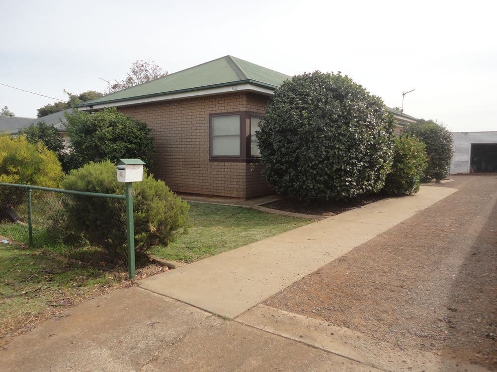 131 Polaris Street, TEMORA NSW 2666, Temora - Thumbnail 2