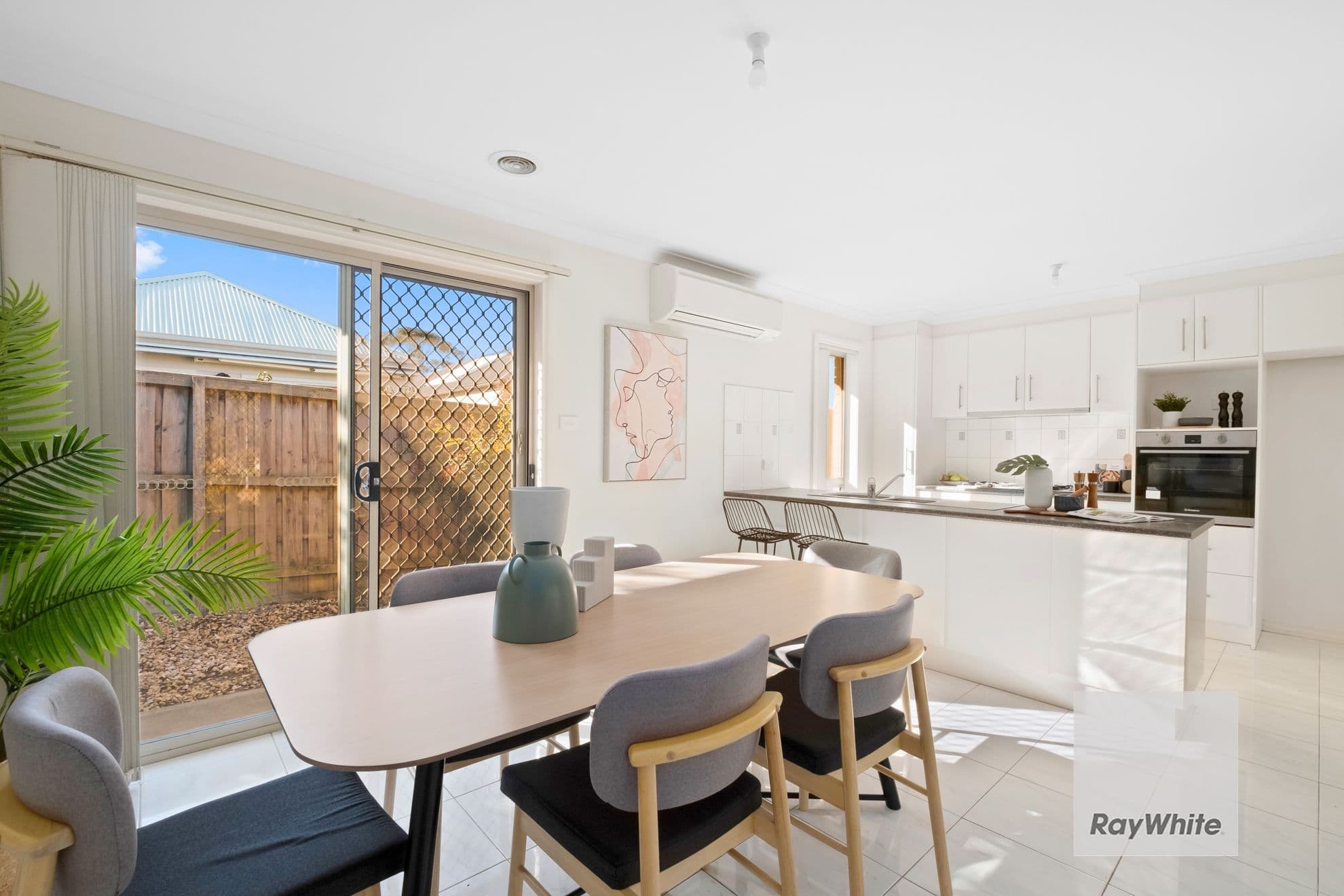 7 Sebastian Place, Sunbury VIC 3429, Sunbury - Thumbnail 6