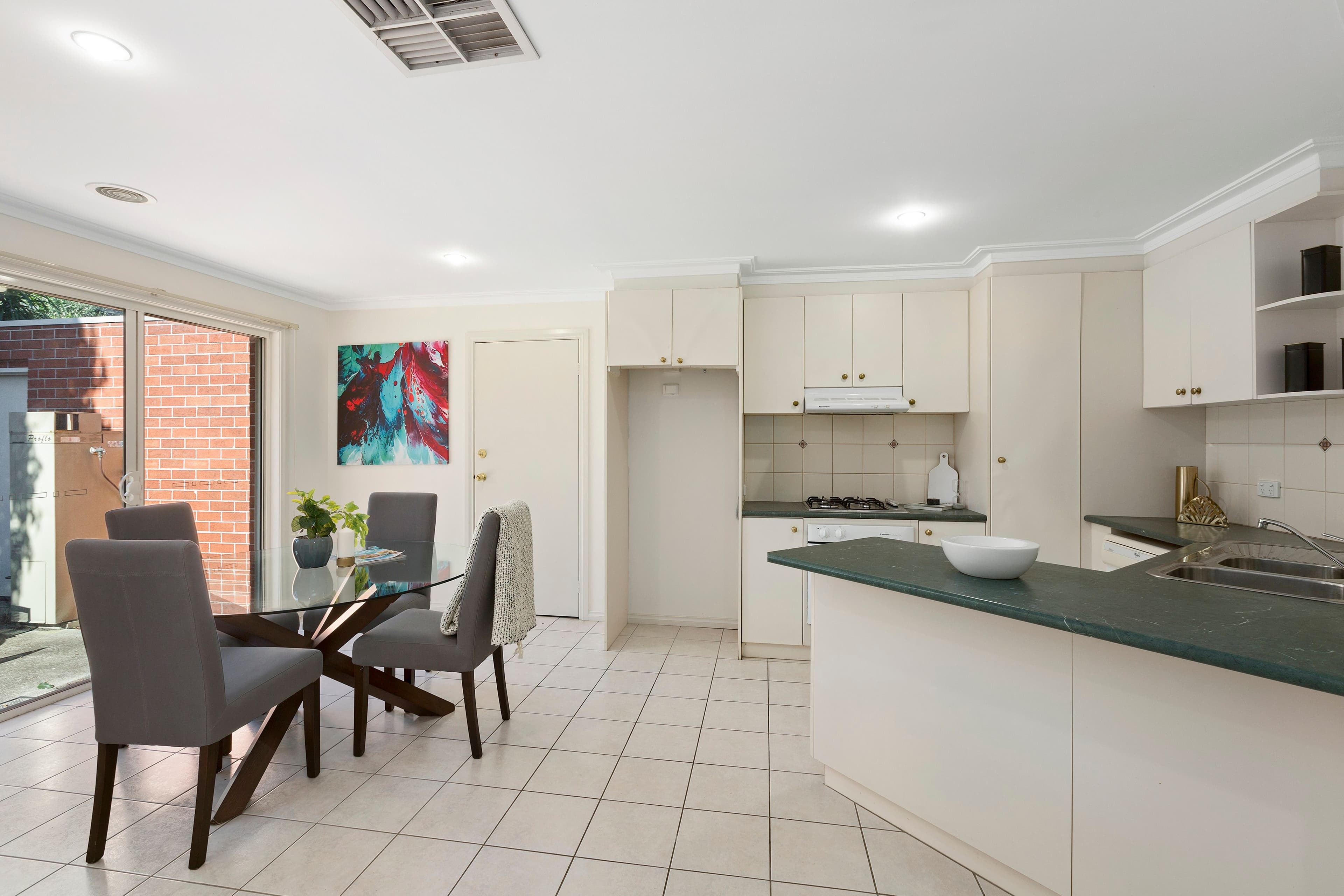 77 Rooks Road, Mitcham VIC 3132, Mitcham - Thumbnail 3