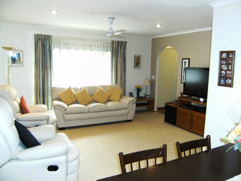 12 Wilmot Place, HELENSVALE QLD 4212, Helensvale - Thumbnail 2