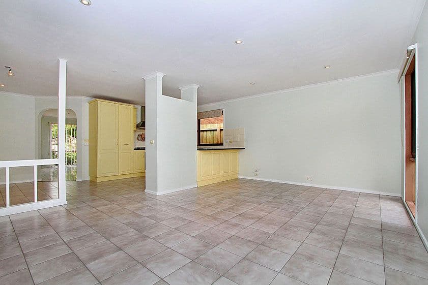 15 Warburton Court, MILL PARK VIC 3082, Mill Park - Thumbnail 4