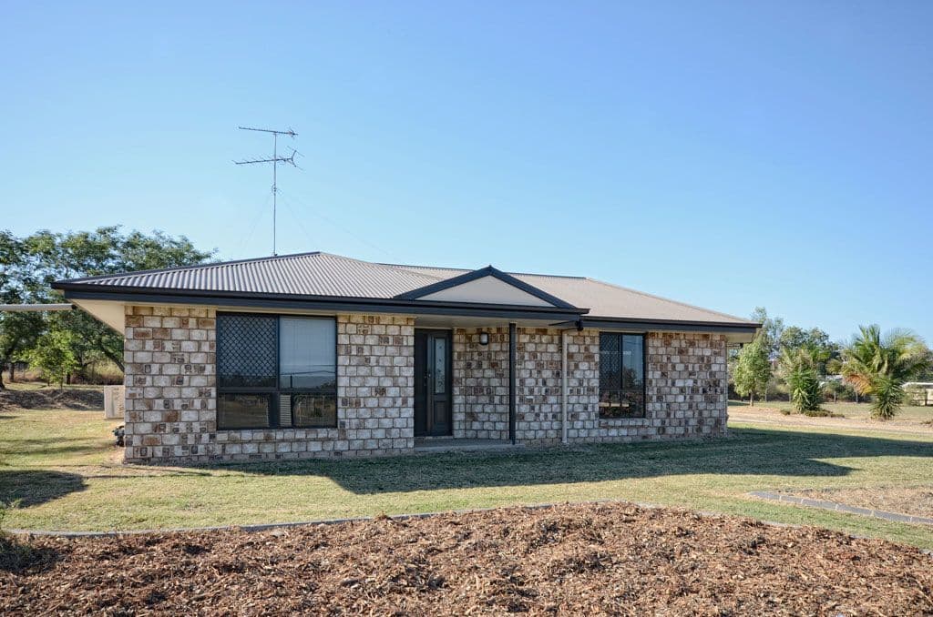 24-26 Nicholson Street, BANANA QLD 4702, Banana - Image 1