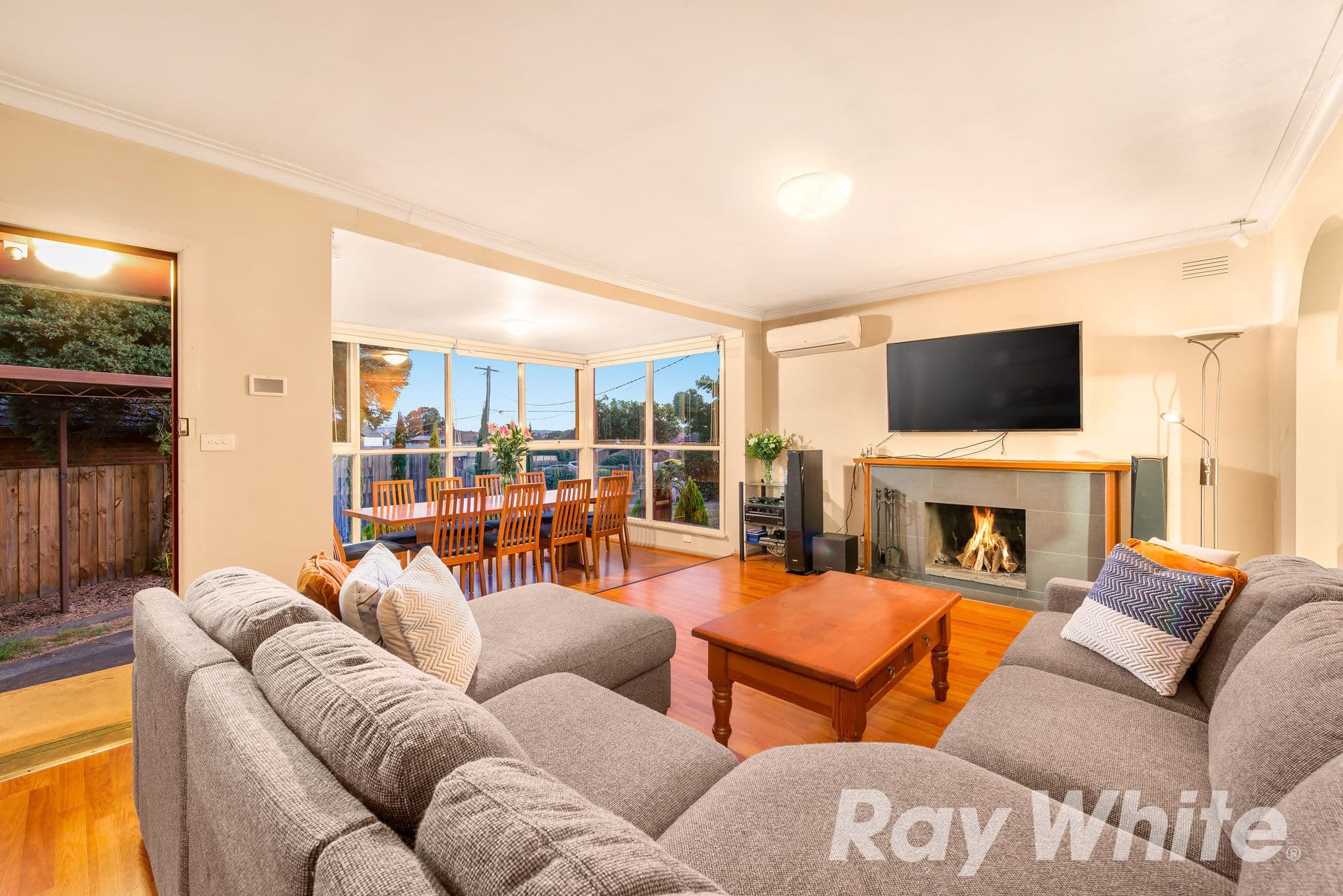 31 Aisbett Avenue, Wantirna South VIC 3152, Wantirna South - Thumbnail 3