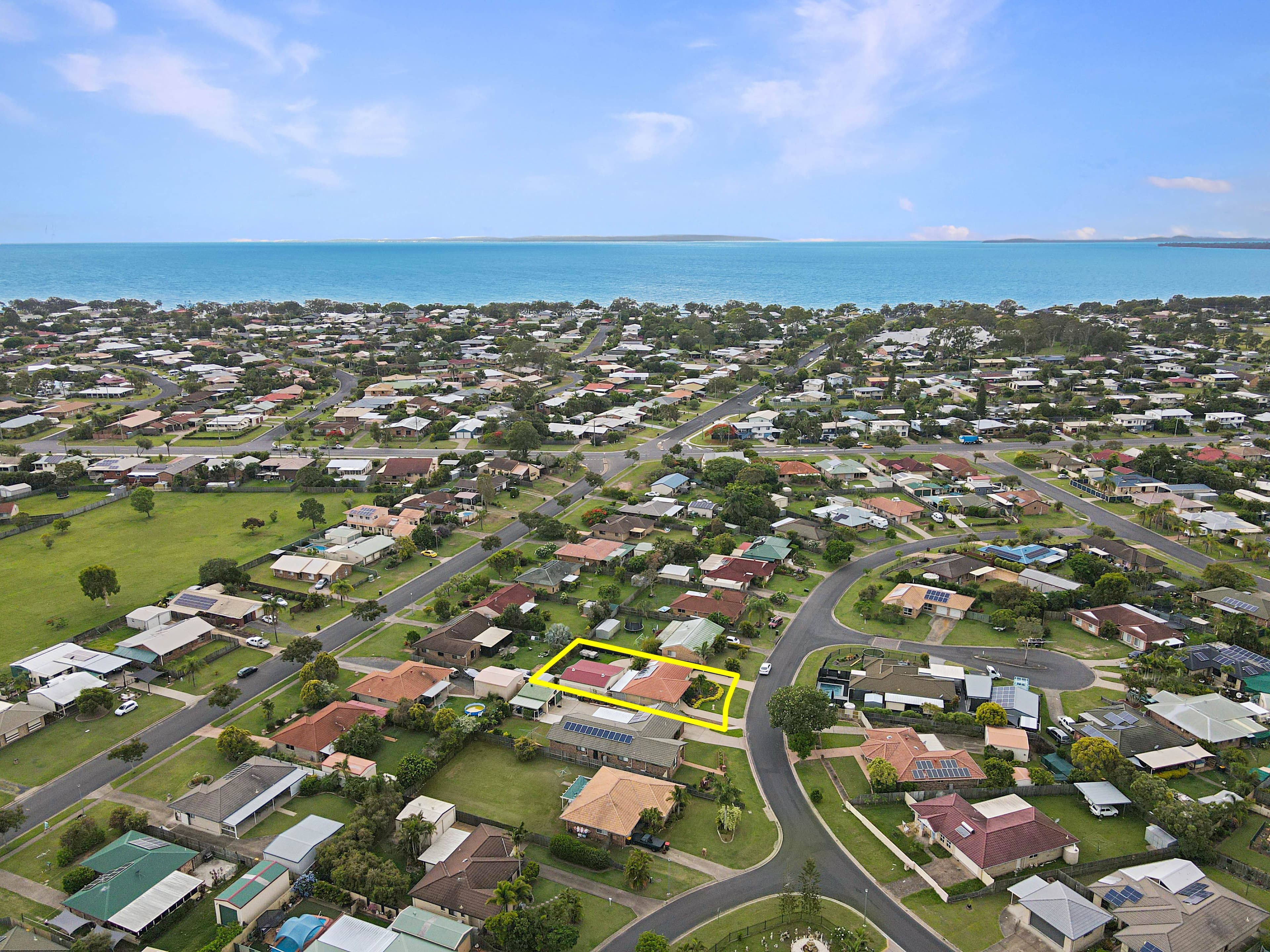 21 Hyperno Road, Point Vernon QLD 4655, Point Vernon - Thumbnail 2
