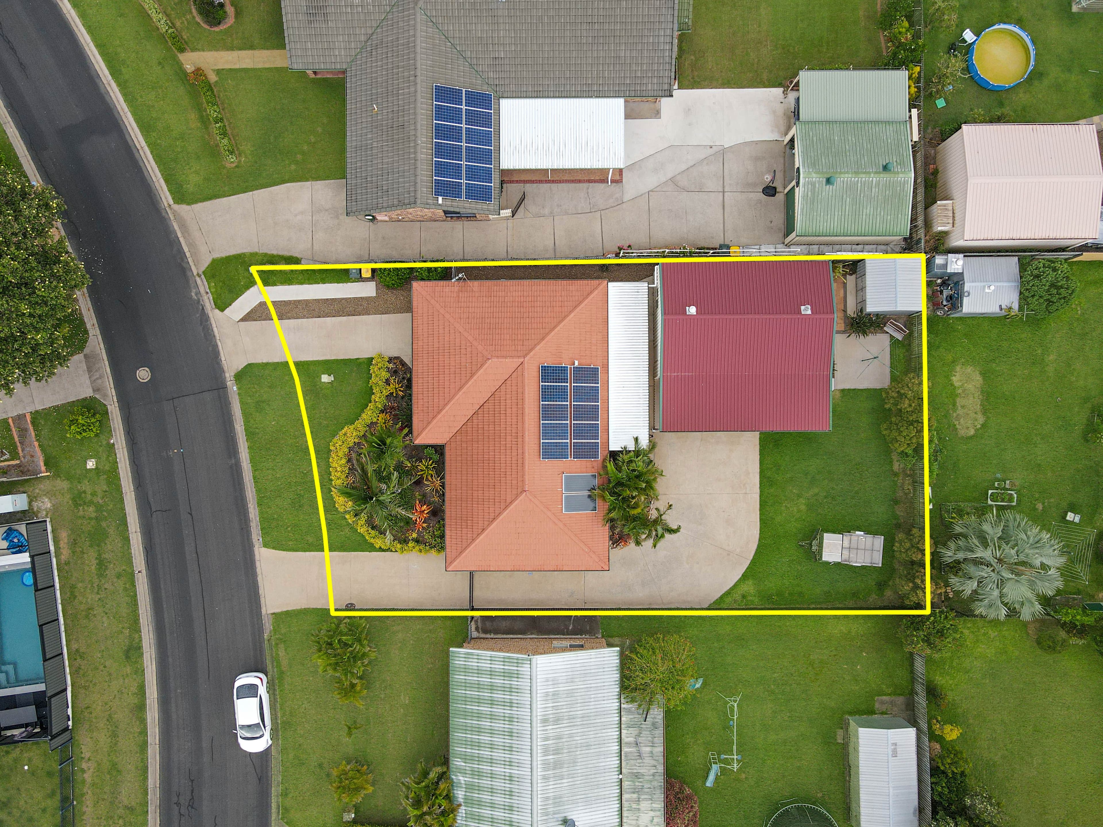 21 Hyperno Road, Point Vernon QLD 4655, Point Vernon - Thumbnail 3