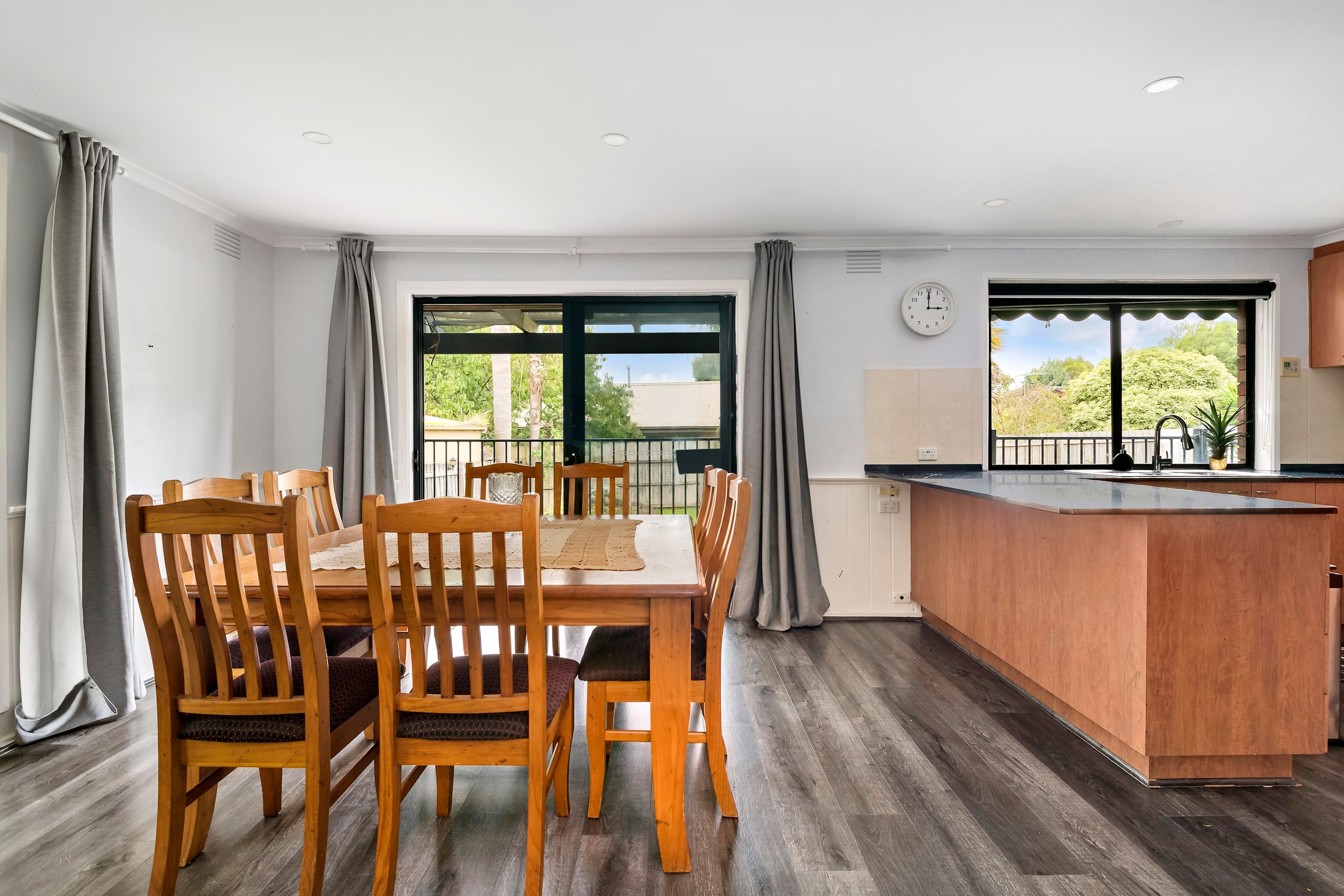 4 Devereaux Court, Frankston VIC 3199, Frankston - Thumbnail 4