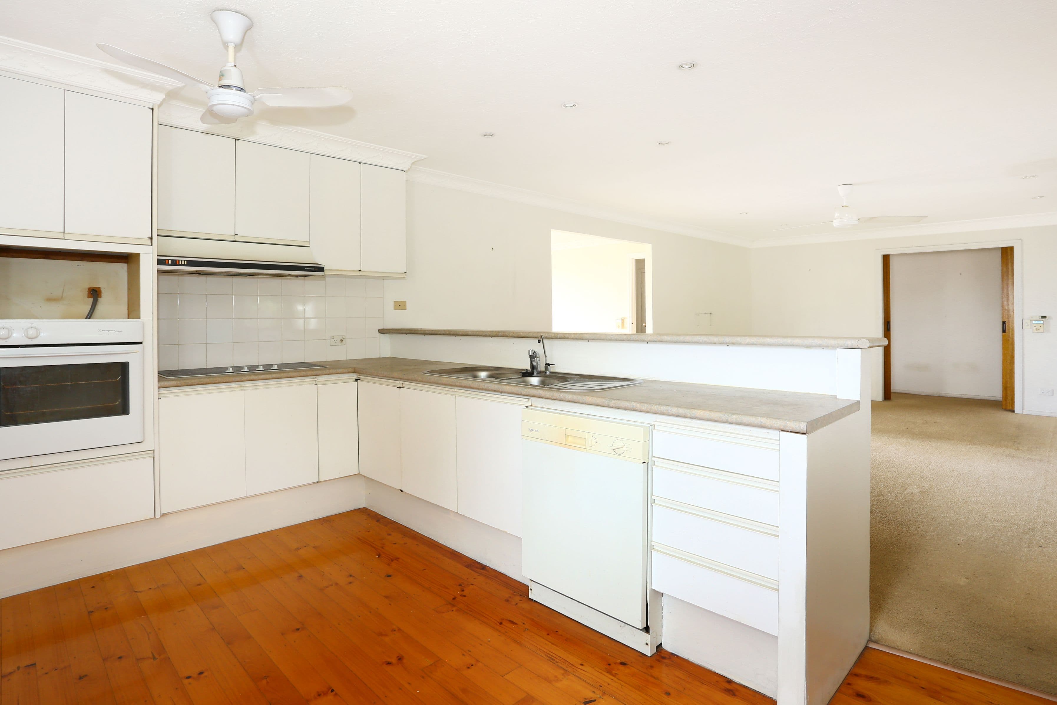 35 Pinkwood Drive, Ashmore QLD 4214, Ashmore - Thumbnail 8