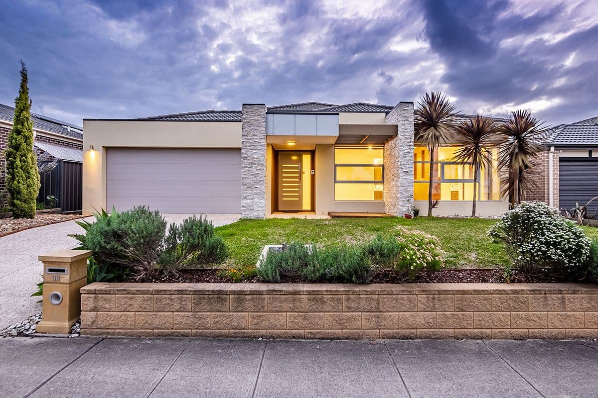 33 Datura Avenue, Cranbourne North VIC 3977, Cranbourne North - Image 1