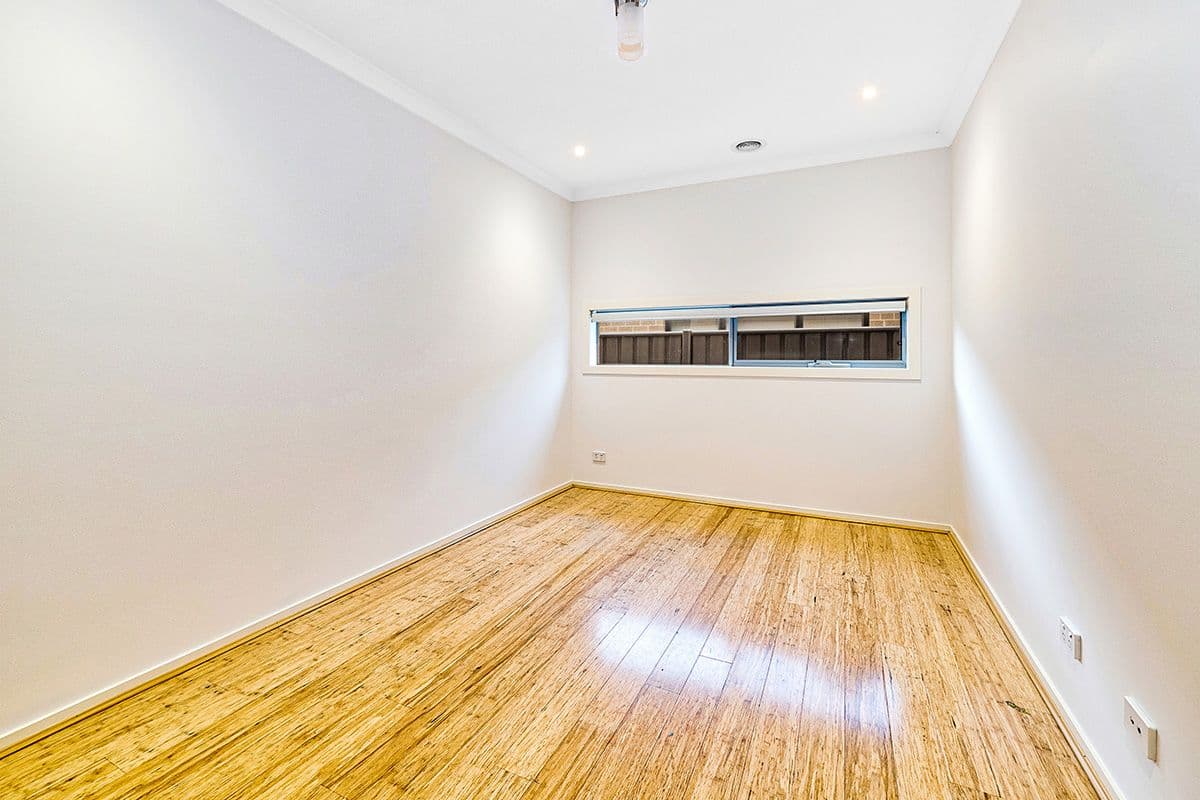 33 Datura Avenue, Cranbourne North VIC 3977, Cranbourne North - Thumbnail 4