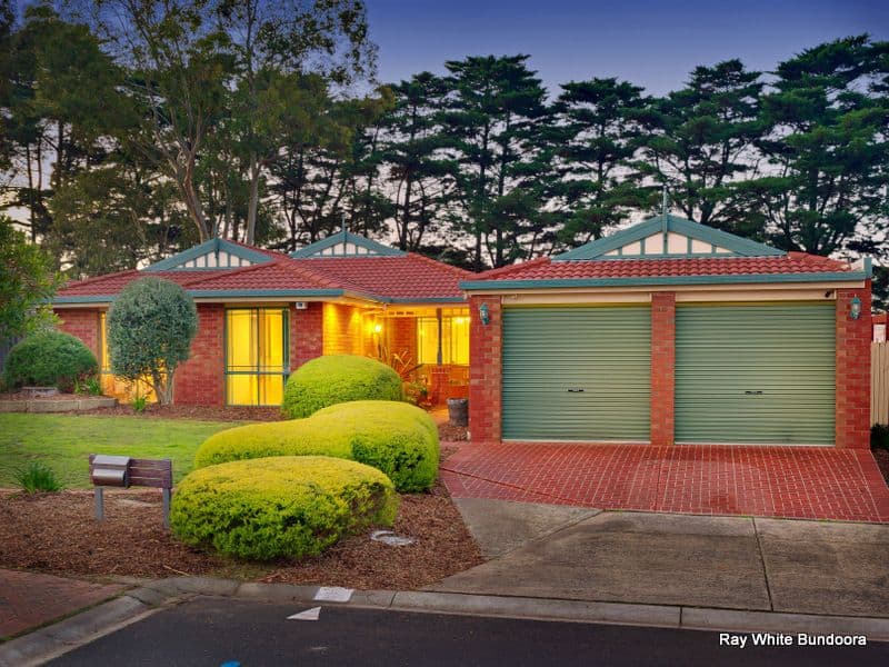 15 Castlereagh Place, WATSONIA VIC 3087, Watsonia - Image 1