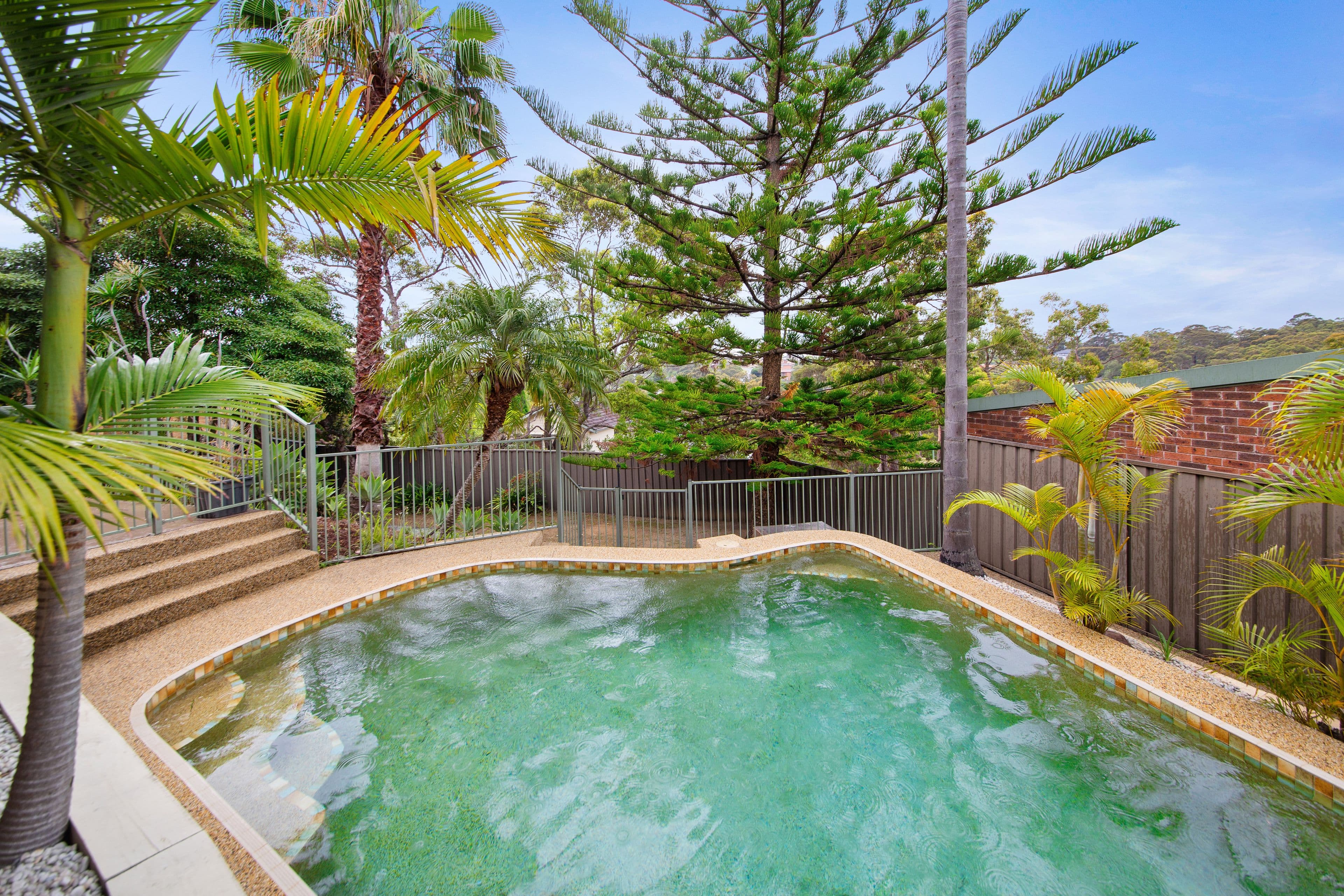 111 Blaxland Drive, Illawong - Thumbnail 2