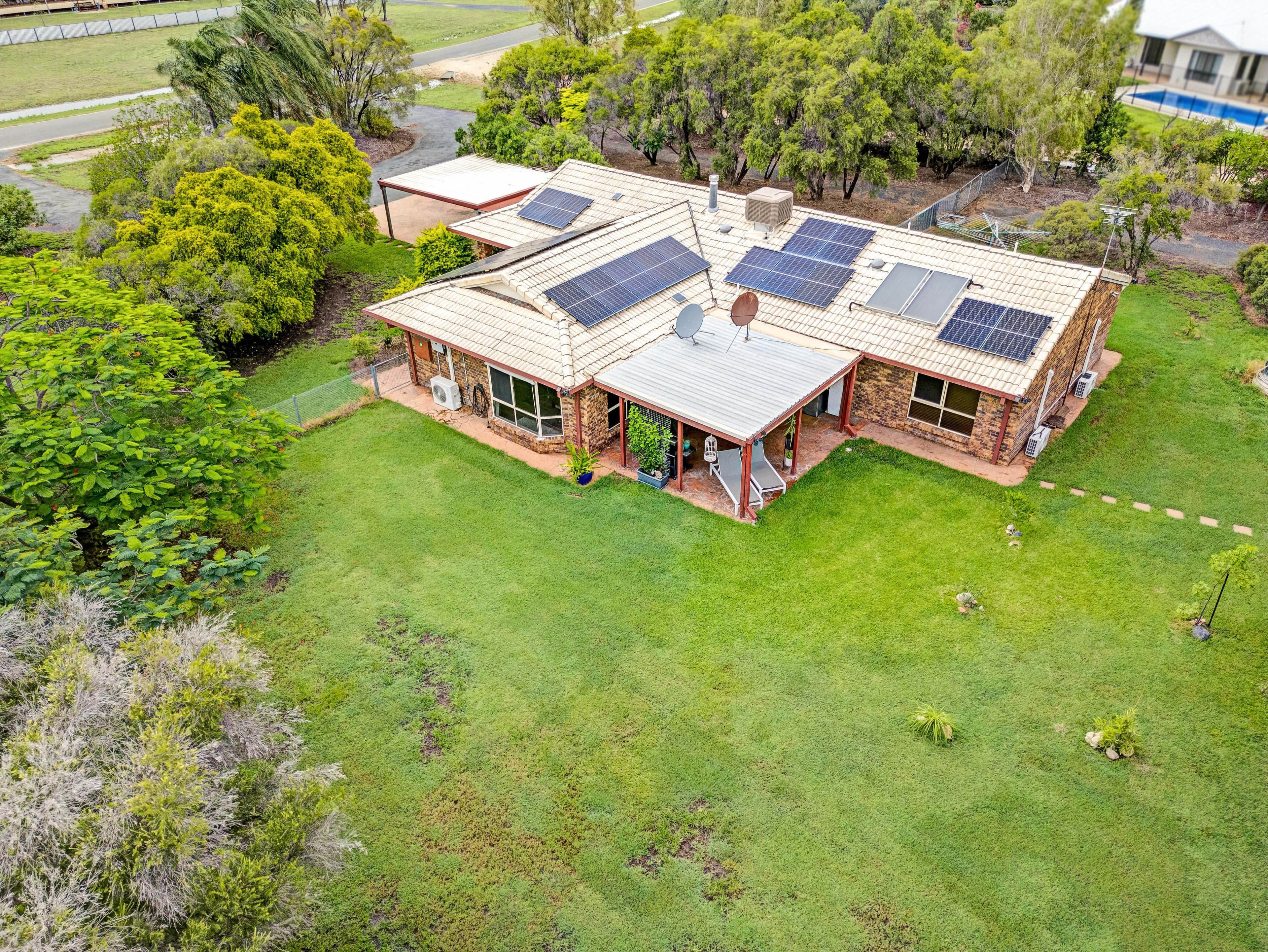 27 Edgewood Drive, Emerald QLD 4720, Emerald - Image 1