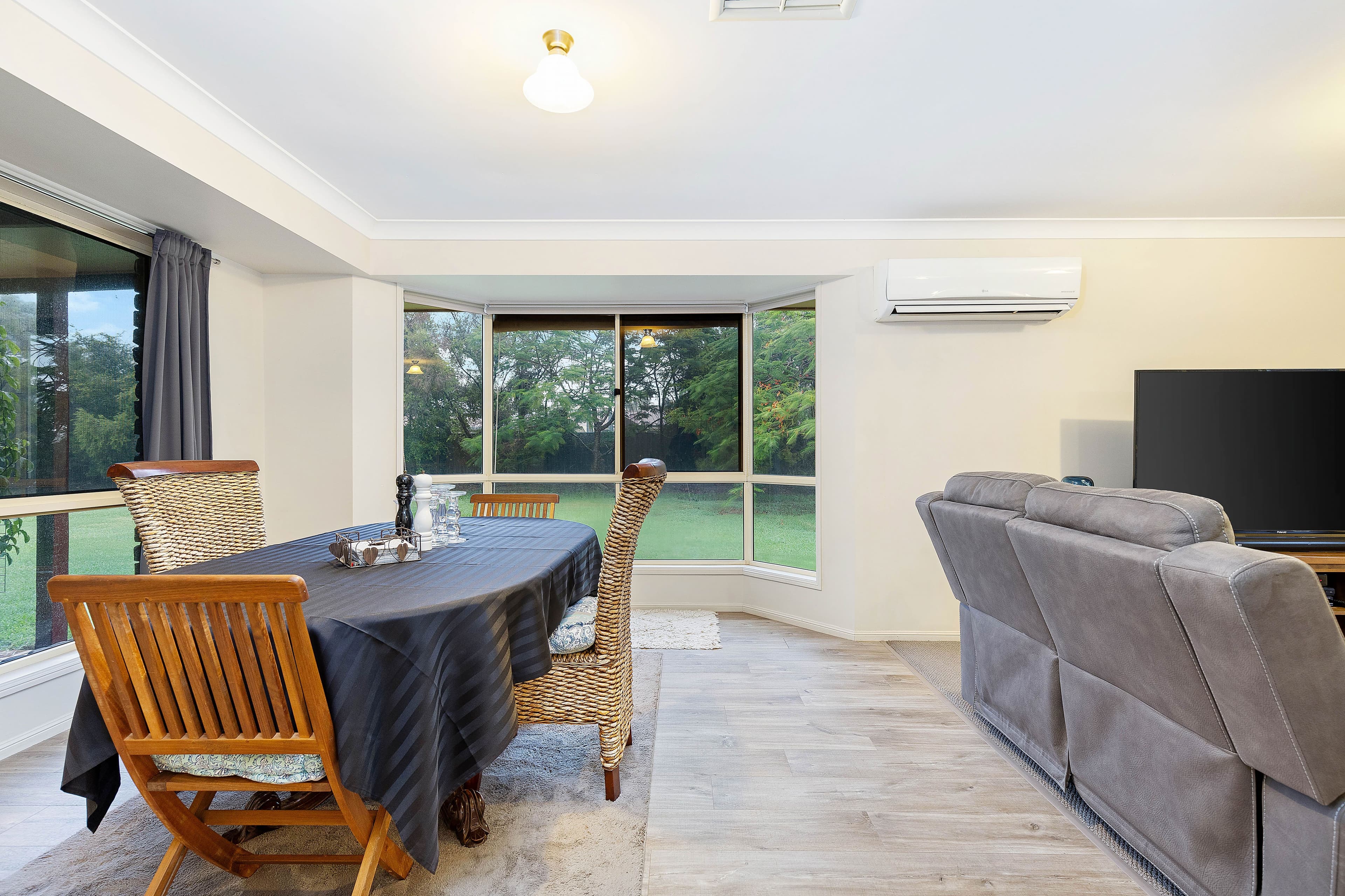 27 Edgewood Drive, Emerald QLD 4720, Emerald - Thumbnail 6