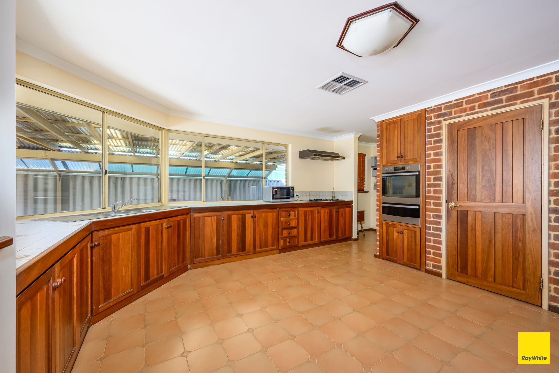 28 Chelmsford Avenue, Port Kennedy WA 6172, Port Kennedy - Image 1