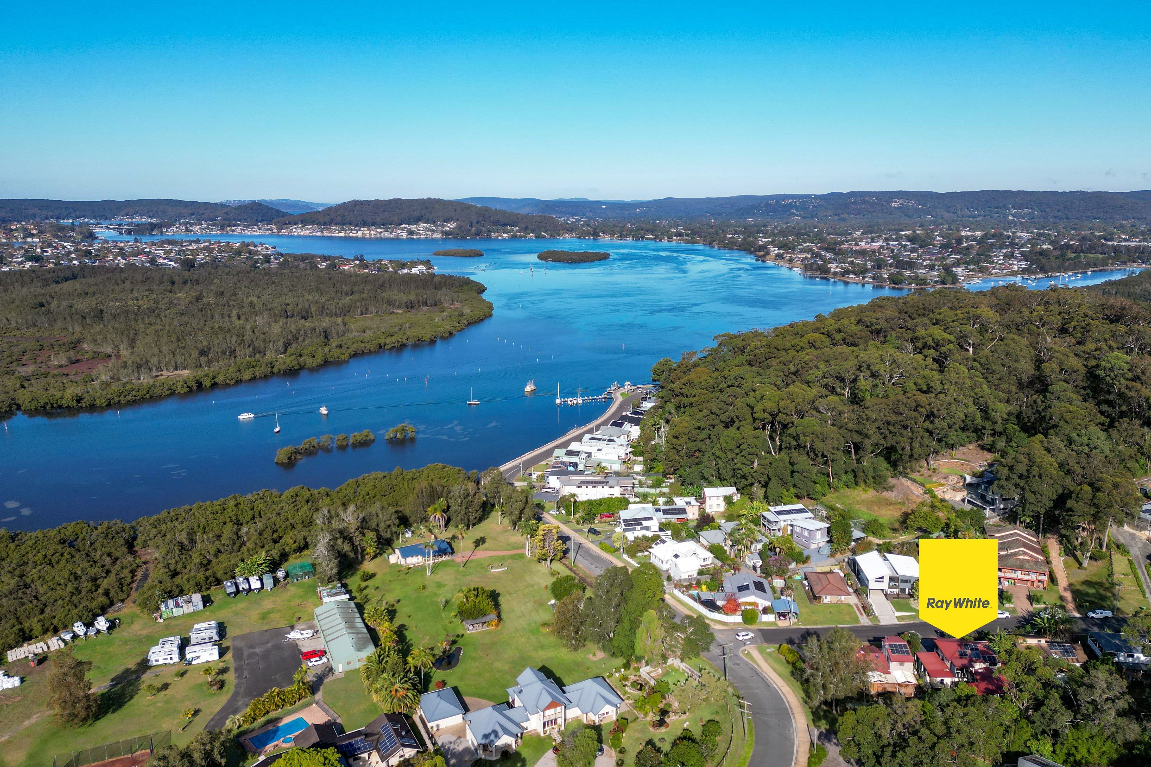 3 Kenneth Avenue, Saratoga NSW 2251, Saratoga - Thumbnail 2