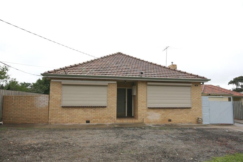 54 East Esplanade, ST ALBANS VIC 3021, St Albans - Image 1
