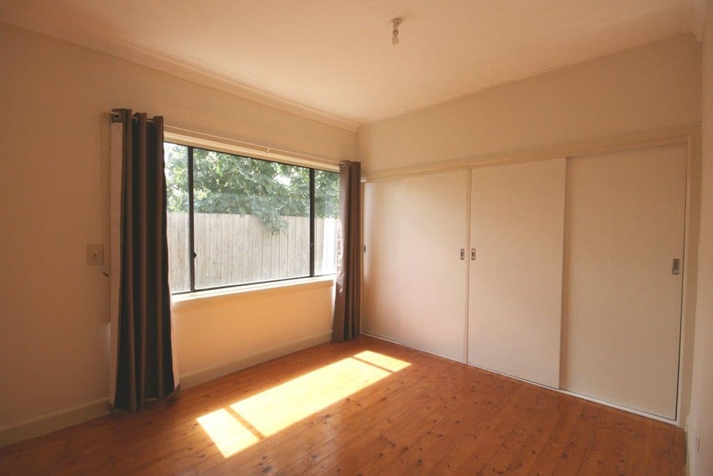 54 East Esplanade, ST ALBANS VIC 3021, St Albans - Thumbnail 4