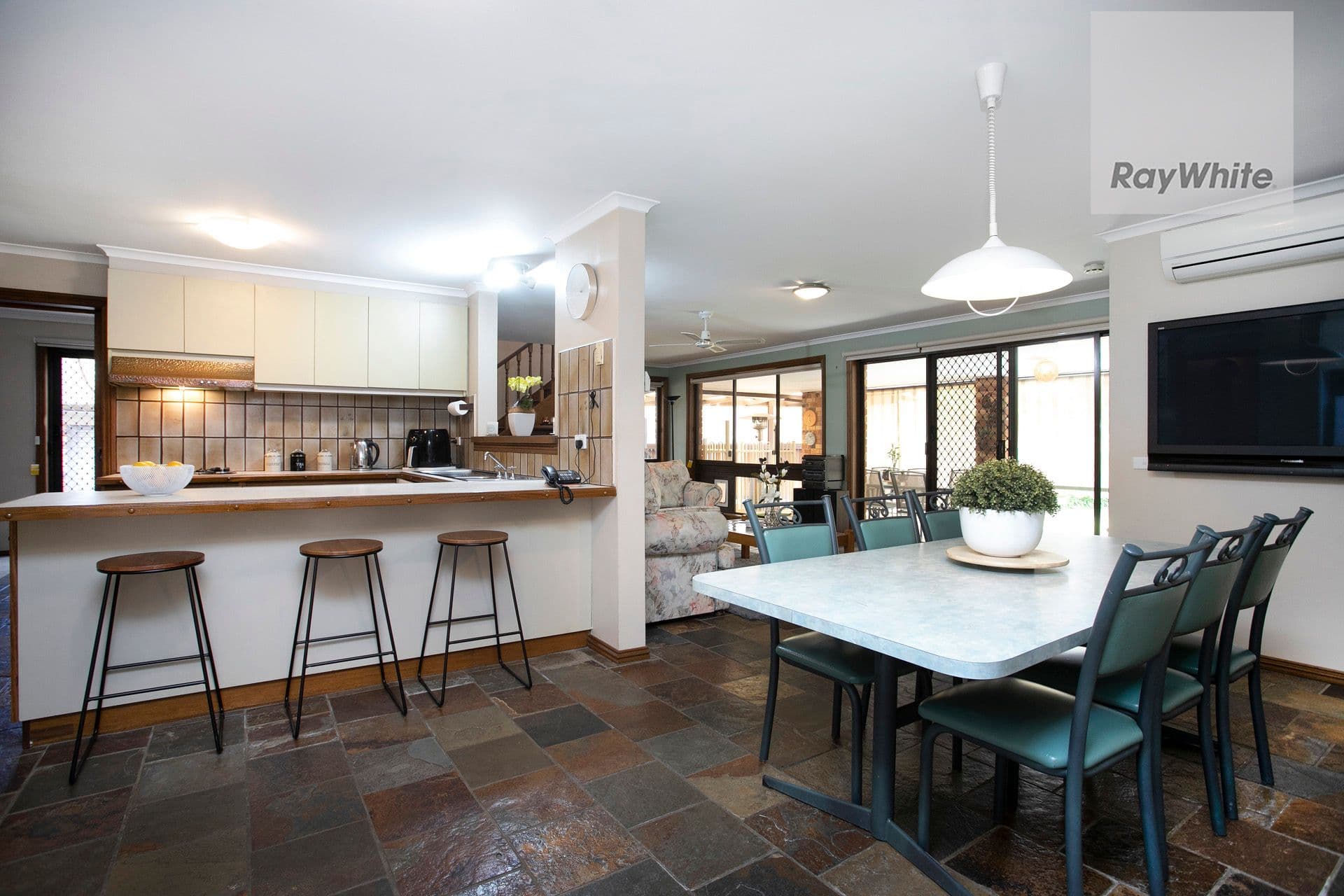 9 Kelman Court, Westmeadows VIC 3049, Westmeadows - Thumbnail 6