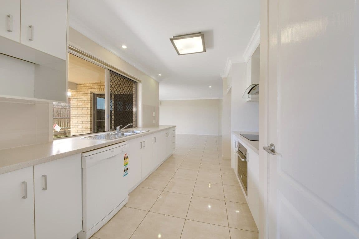 29 Bottlebrush Drive, Kirkwood QLD 4680, Kirkwood - Thumbnail 4