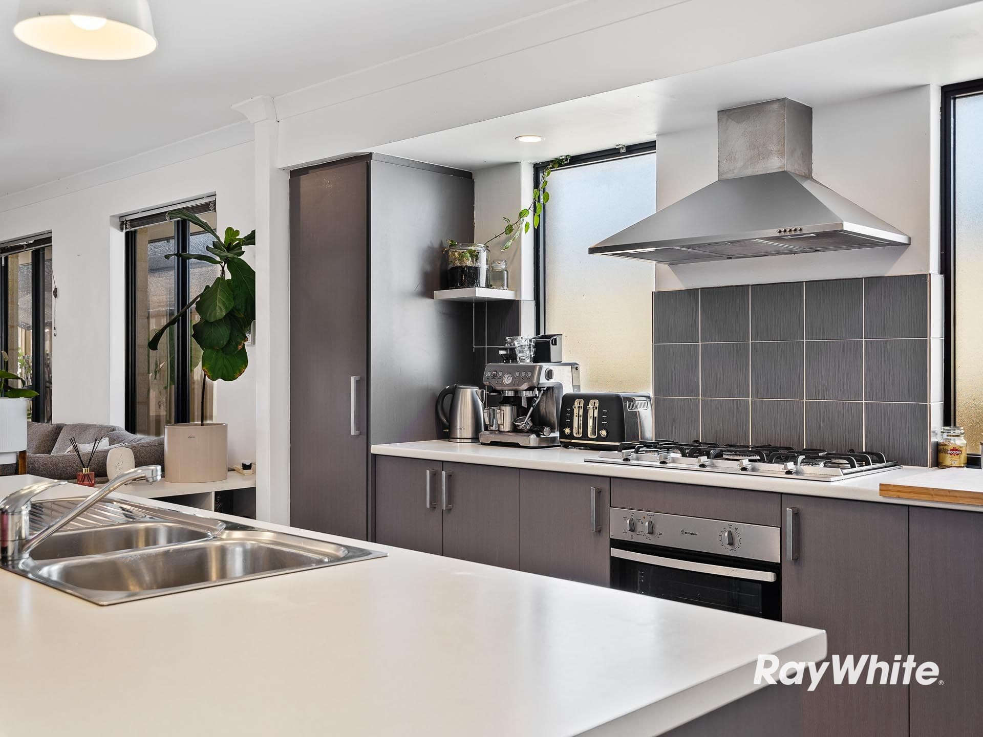 9 Payanna Grange, Lakelands WA 6180, Lakelands - Thumbnail 4