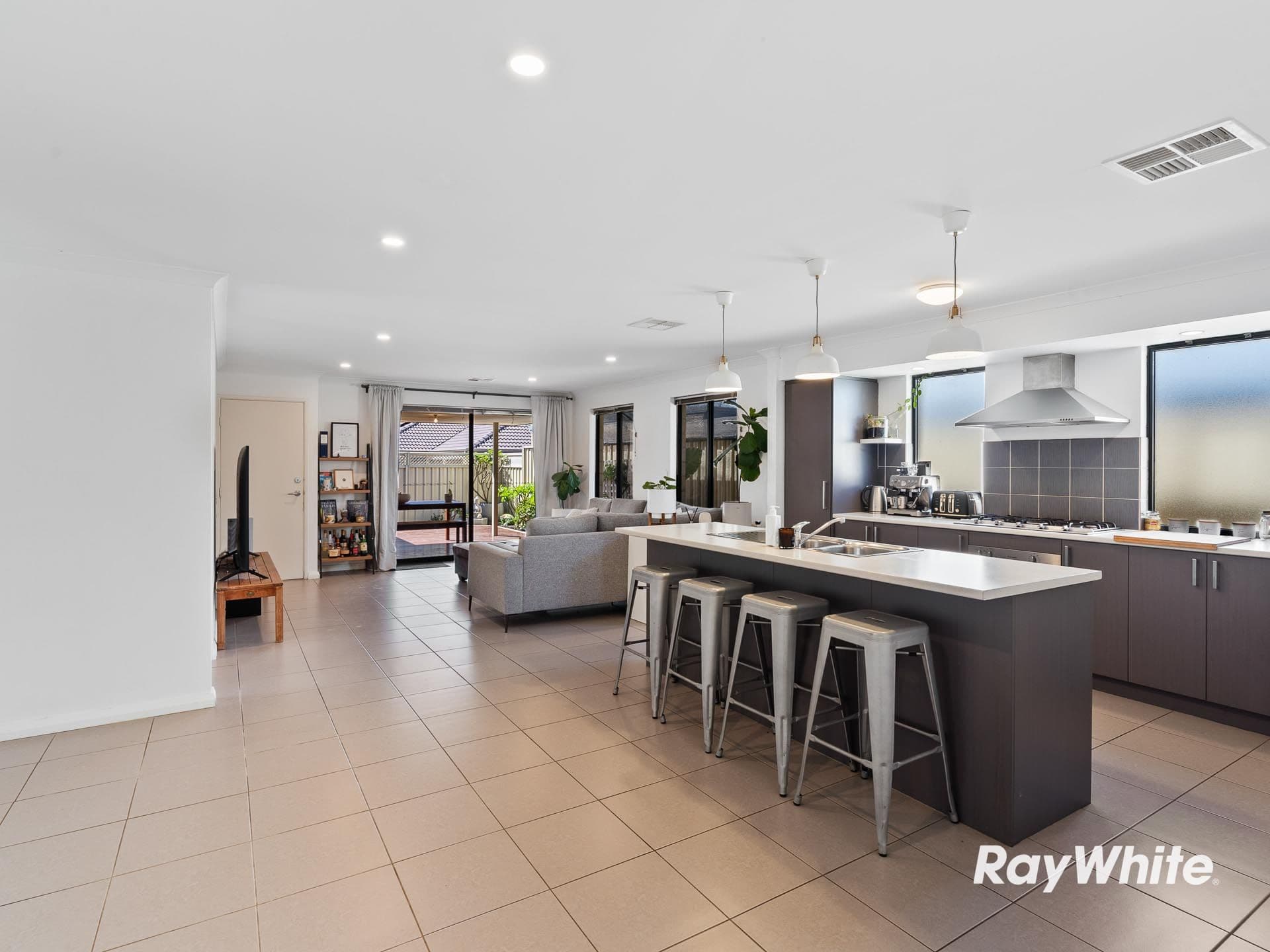 9 Payanna Grange, Lakelands WA 6180, Lakelands - Thumbnail 5