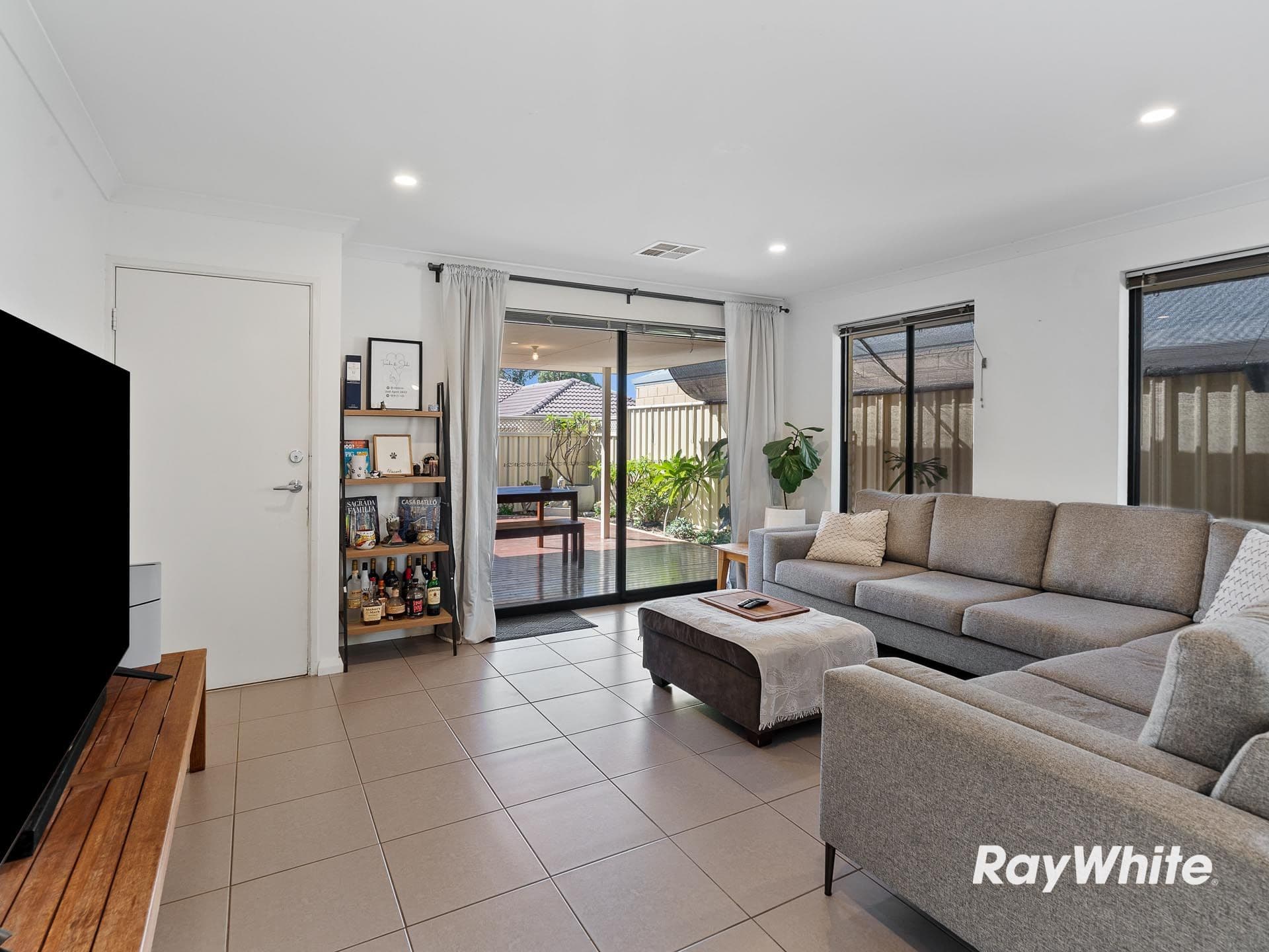 9 Payanna Grange, Lakelands WA 6180, Lakelands - Thumbnail 7