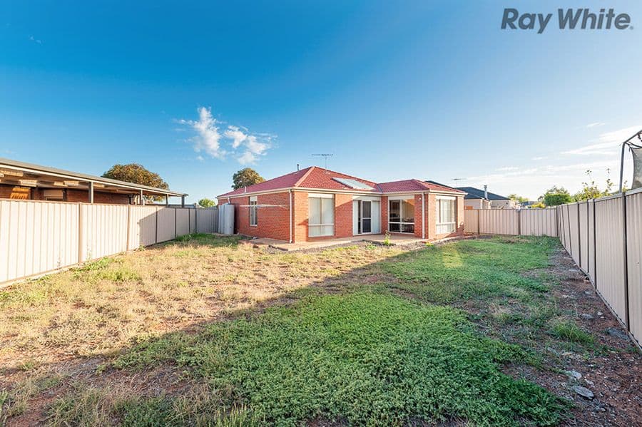11 Lawson Place, Burnside Heights VIC 3023, Burnside Heights - Thumbnail 7