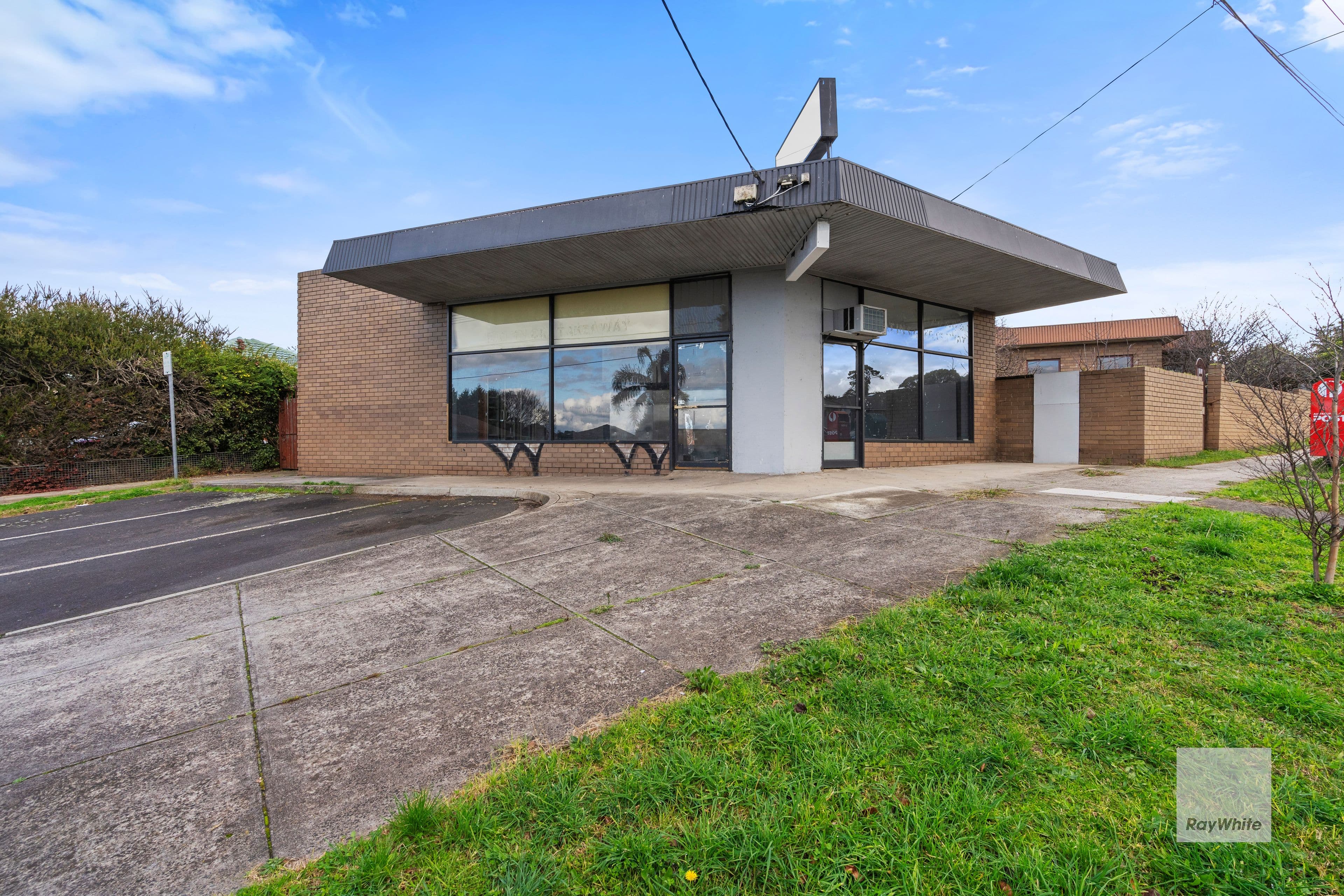 2 Neilsen Crescent, Bundoora VIC 3083, Bundoora - Thumbnail 4