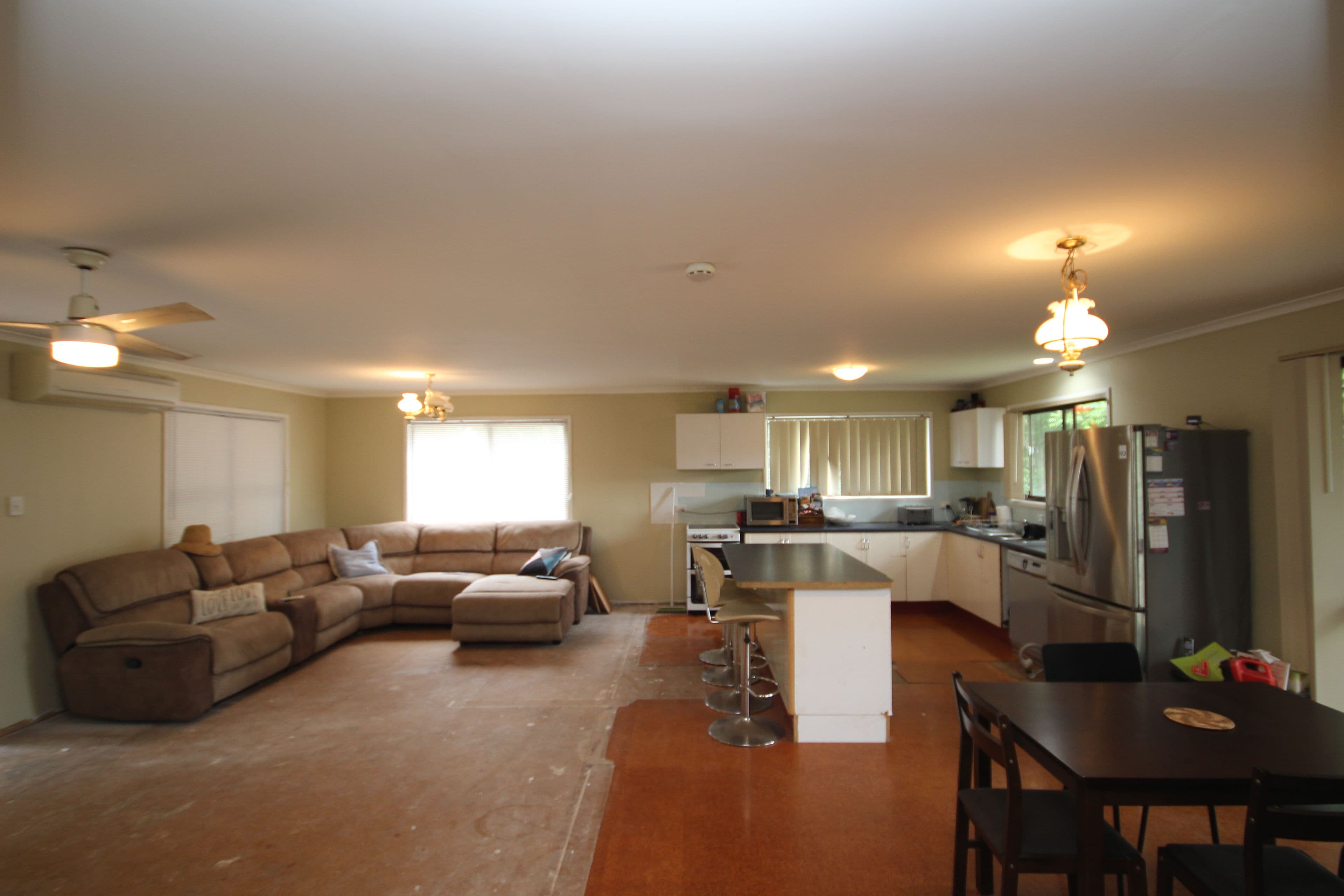 4 Leach Avenue, Landsborough QLD 4550, Landsborough - Thumbnail 2